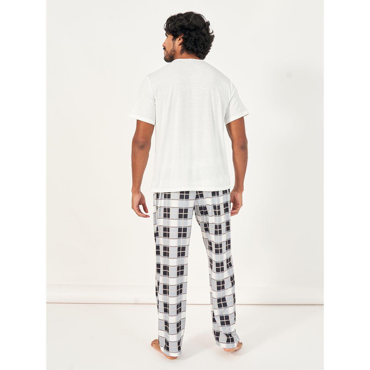 Styli Unwind Solid Henley Neck T-Shirt & Checkered Pyjama Set-men-clothing-nightwear-sets-image-5