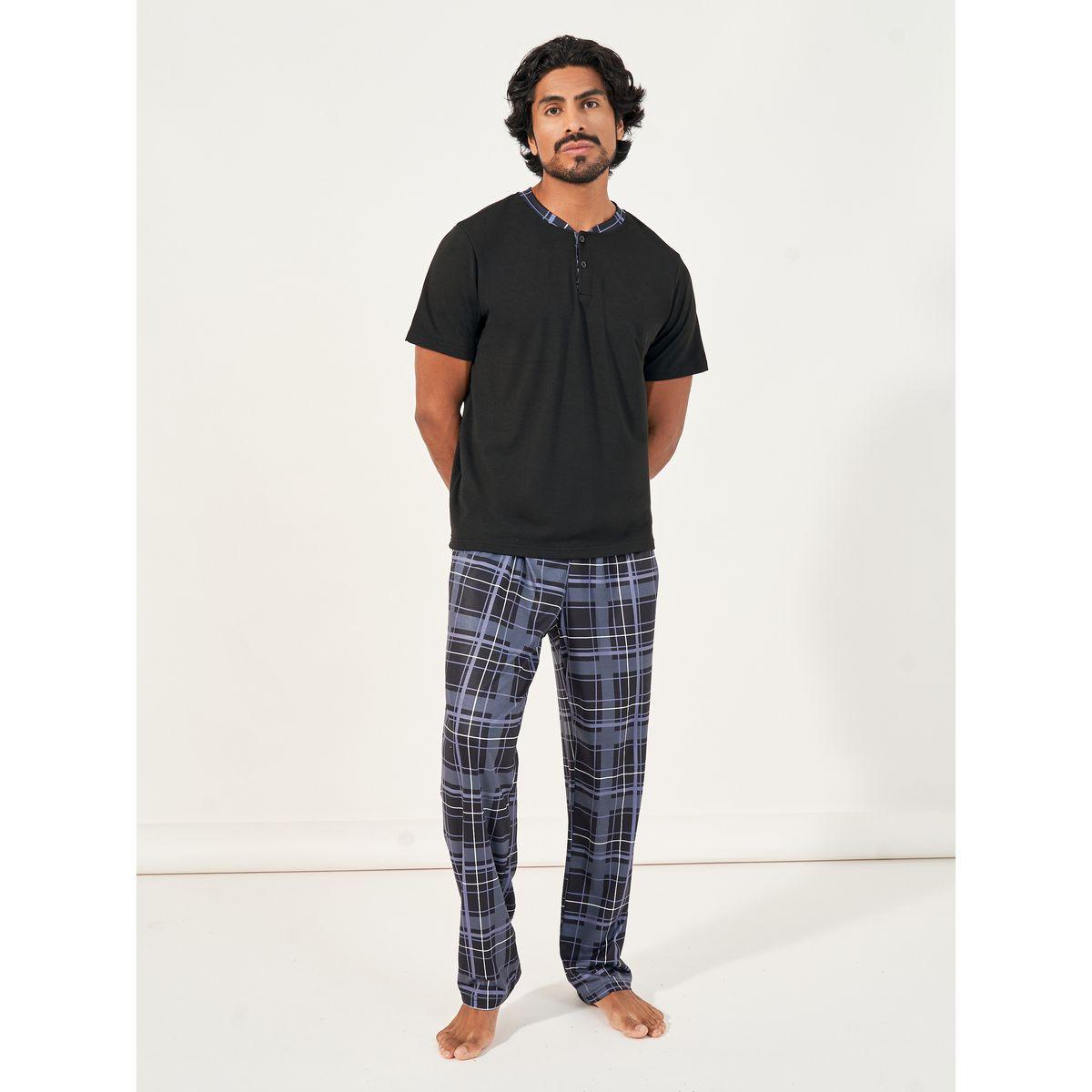 Styli Unwind Contrast Placket Henley Neck T-Shirt & Checkered Pyjama Set-men-clothing-nightwear-sets-image-1