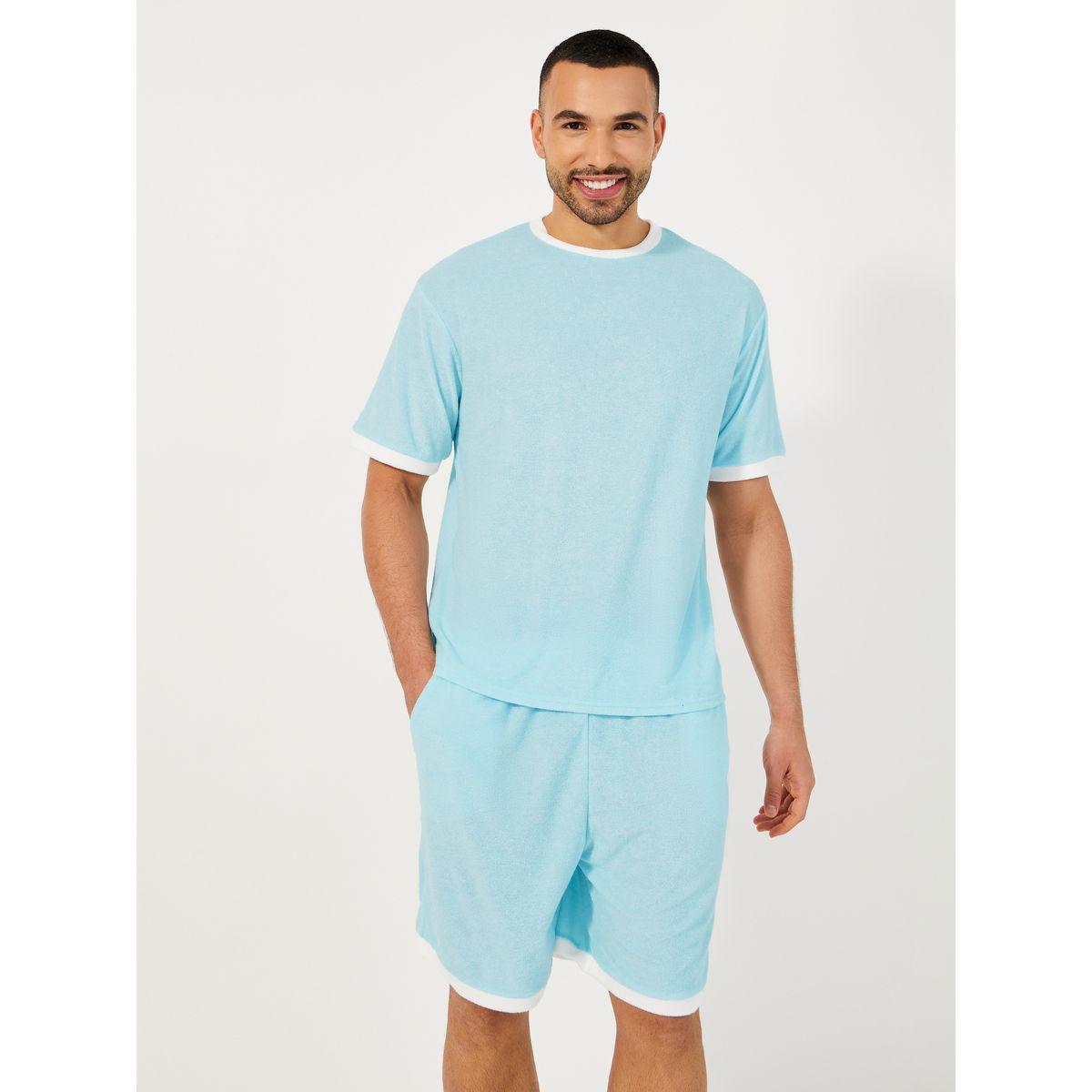 مجموعة من شورت مع تيشيرت بتفاصيل بارزة الملمس-men-clothing-nightwear-sets-image-2
