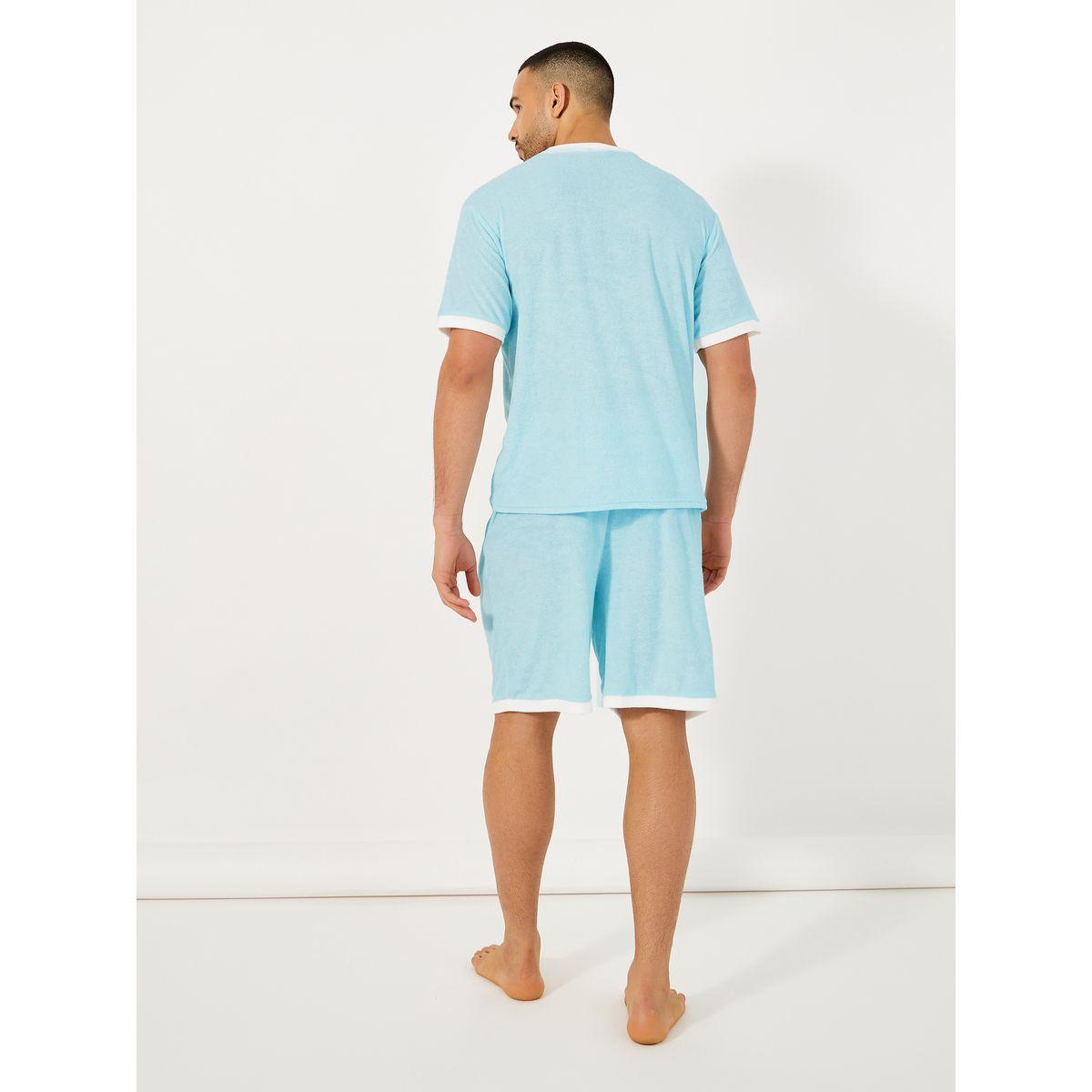 مجموعة من شورت مع تيشيرت بتفاصيل بارزة الملمس-men-clothing-nightwear-sets-image-4