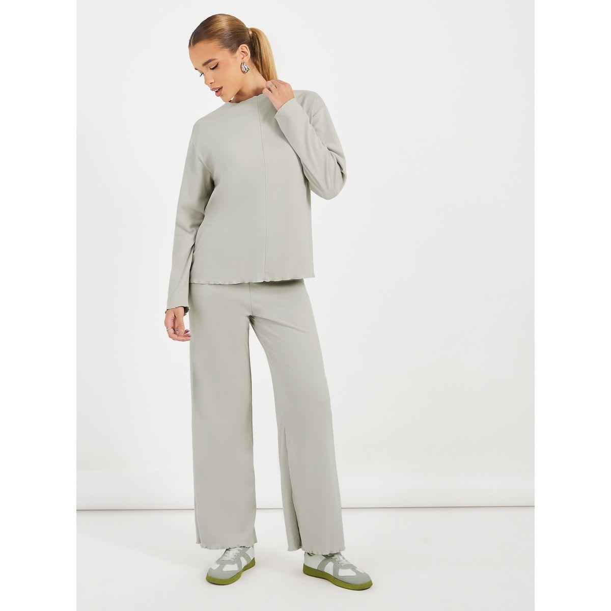 طقم منسق من جوغر بأرجل واسعة وسويت شيرت فليس-women-clothing-coordsets-image-1