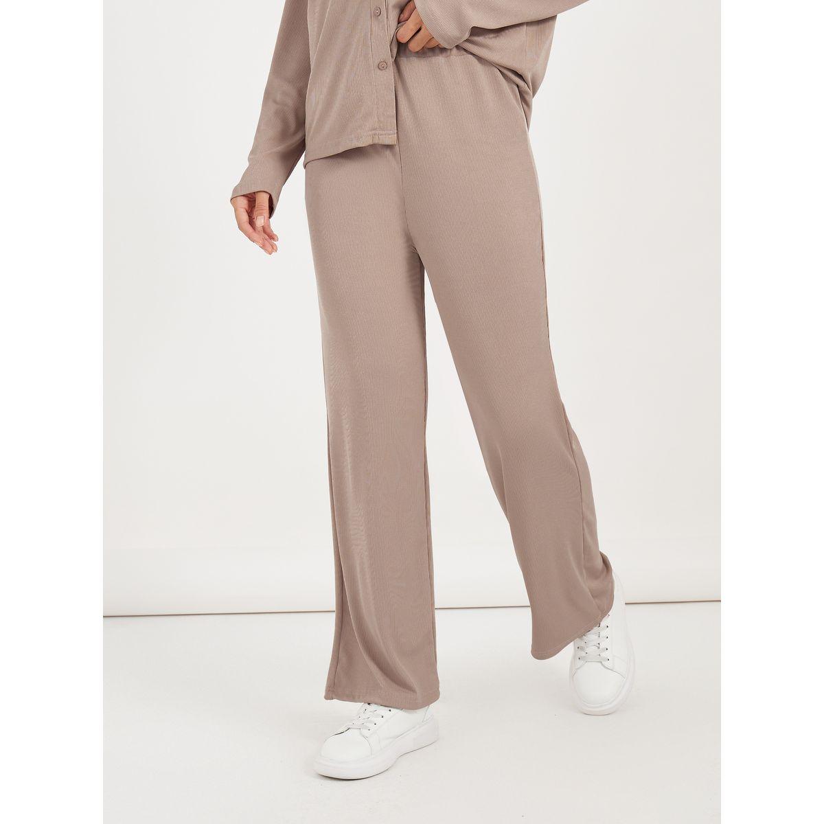 طقم منسق من بنطال وبلوزة بقصة مريحة-women-clothing-coordsets-image-4