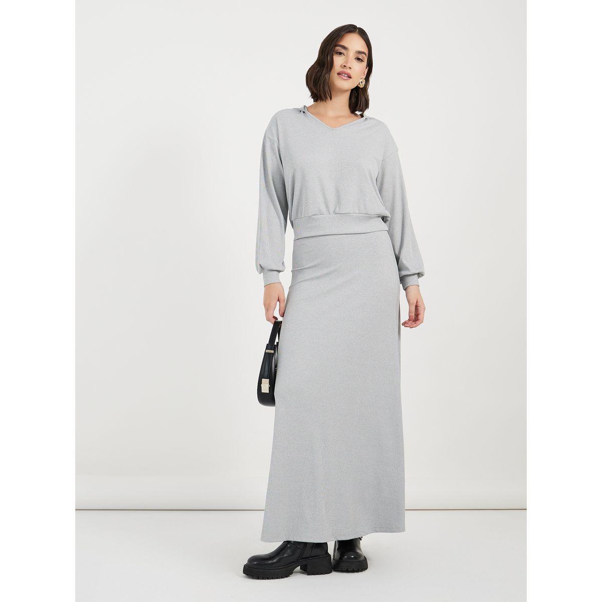 طقم منسق من تنورة طويلة وبلوزة بياقة هودي-women-clothing-coordsets-image-1