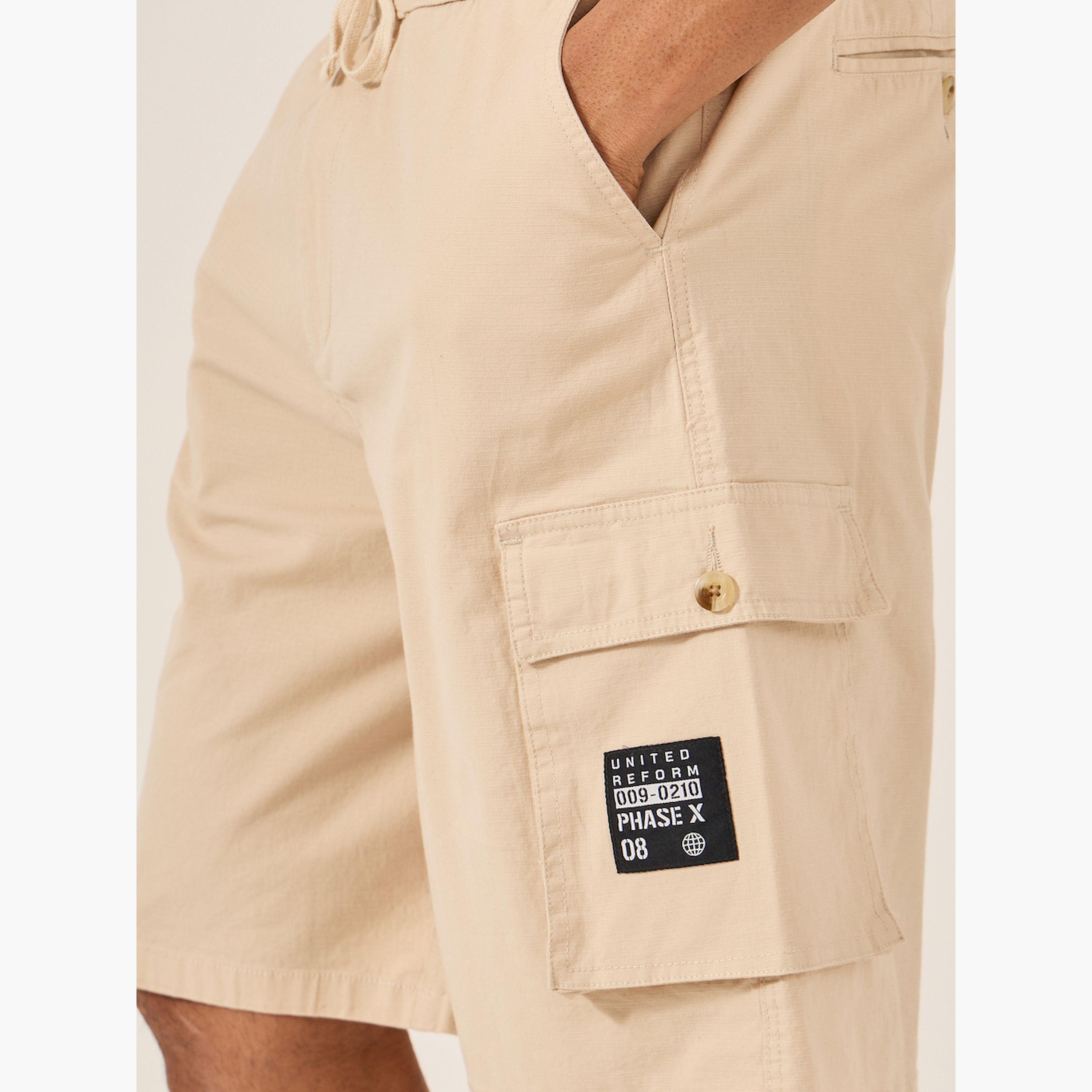 ستايلي -  شورت كارغو مقاس كبيرمع تفاصيل شارة الجيب-men-clothing-sportswearandactivewear-bottoms-shorts-image-4