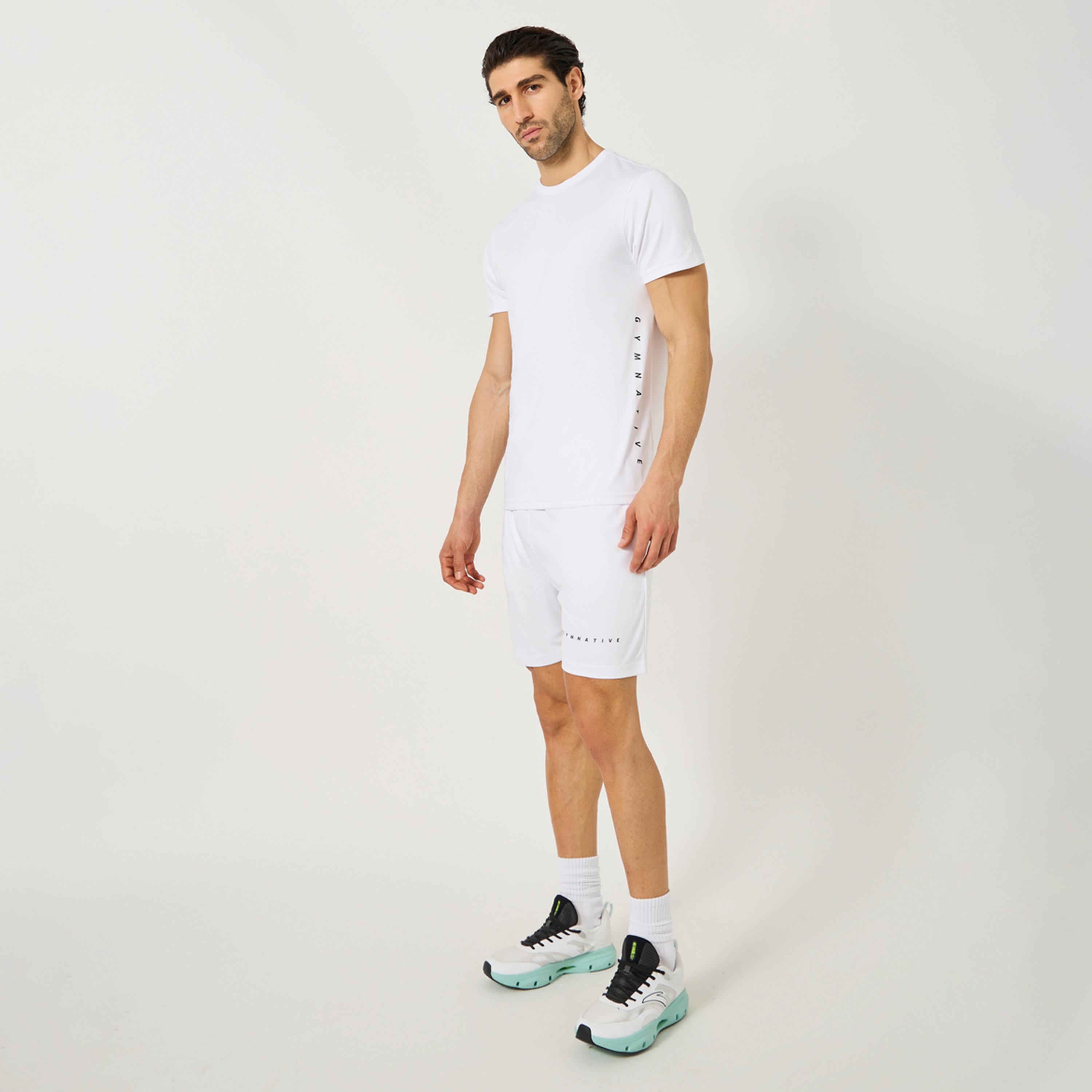 ستايلي - طقم تي شيرت وشورت رياضي بقصّة عادية-men-clothing-sportswearandactivewear-tracksuits-image-1