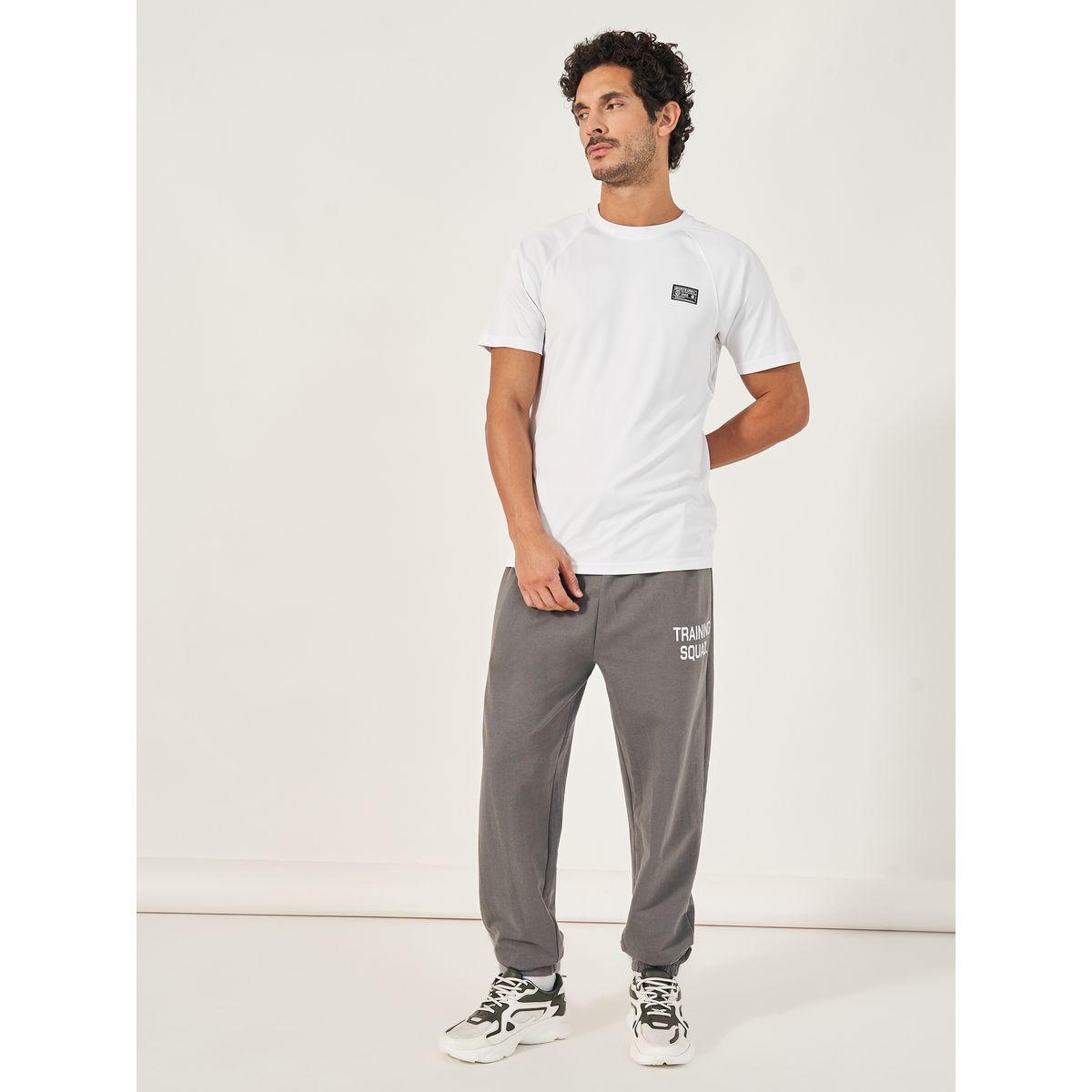 Styli Active Raglan Sleeves Mesh Insert Regular Fit T-Shirt-men-clothing-sportswearandactivewear-tshirtsandpolos-image-2