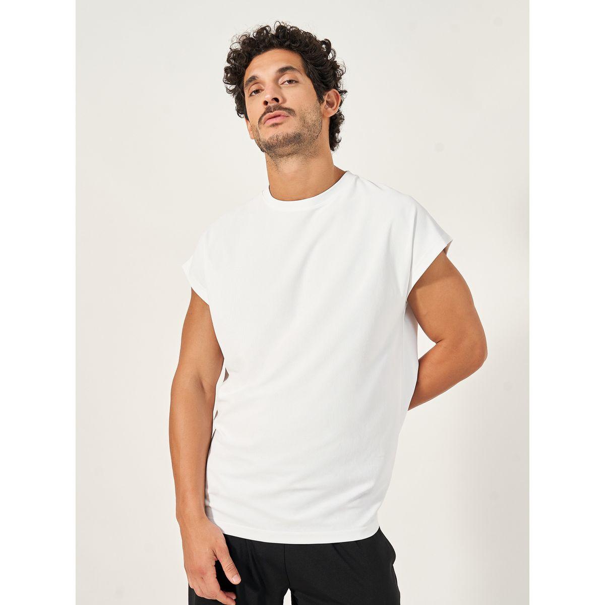 Styli Active Pique Knit Oversized Back Graphic T-Shirt-men-clothing-sportswearandactivewear-tshirtsandpolos-image-3