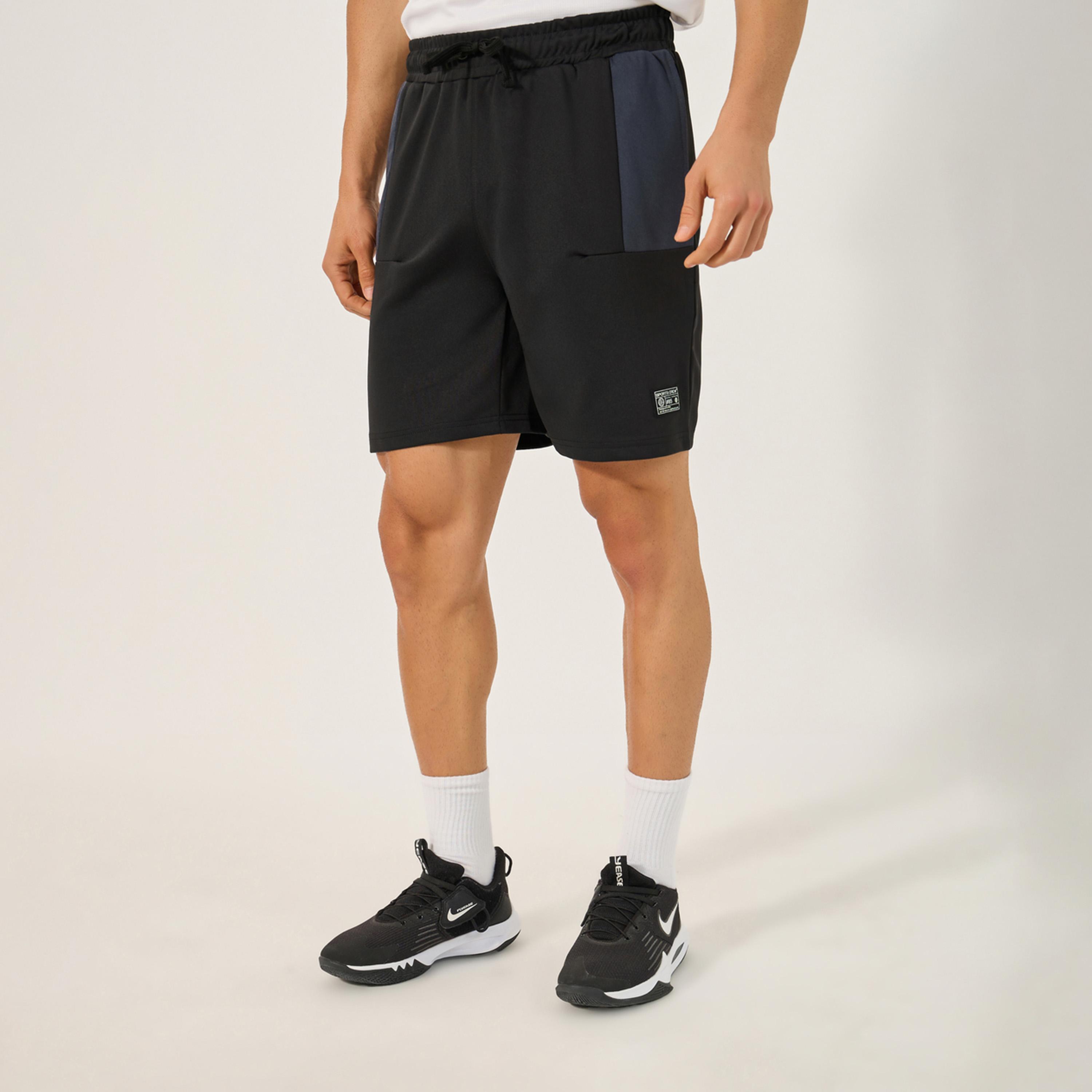 ستايلي - شورت رياضي بقصّة عادية وألوان متباينة-men-clothing-sportswearandactivewear-bottoms-shorts-image-1