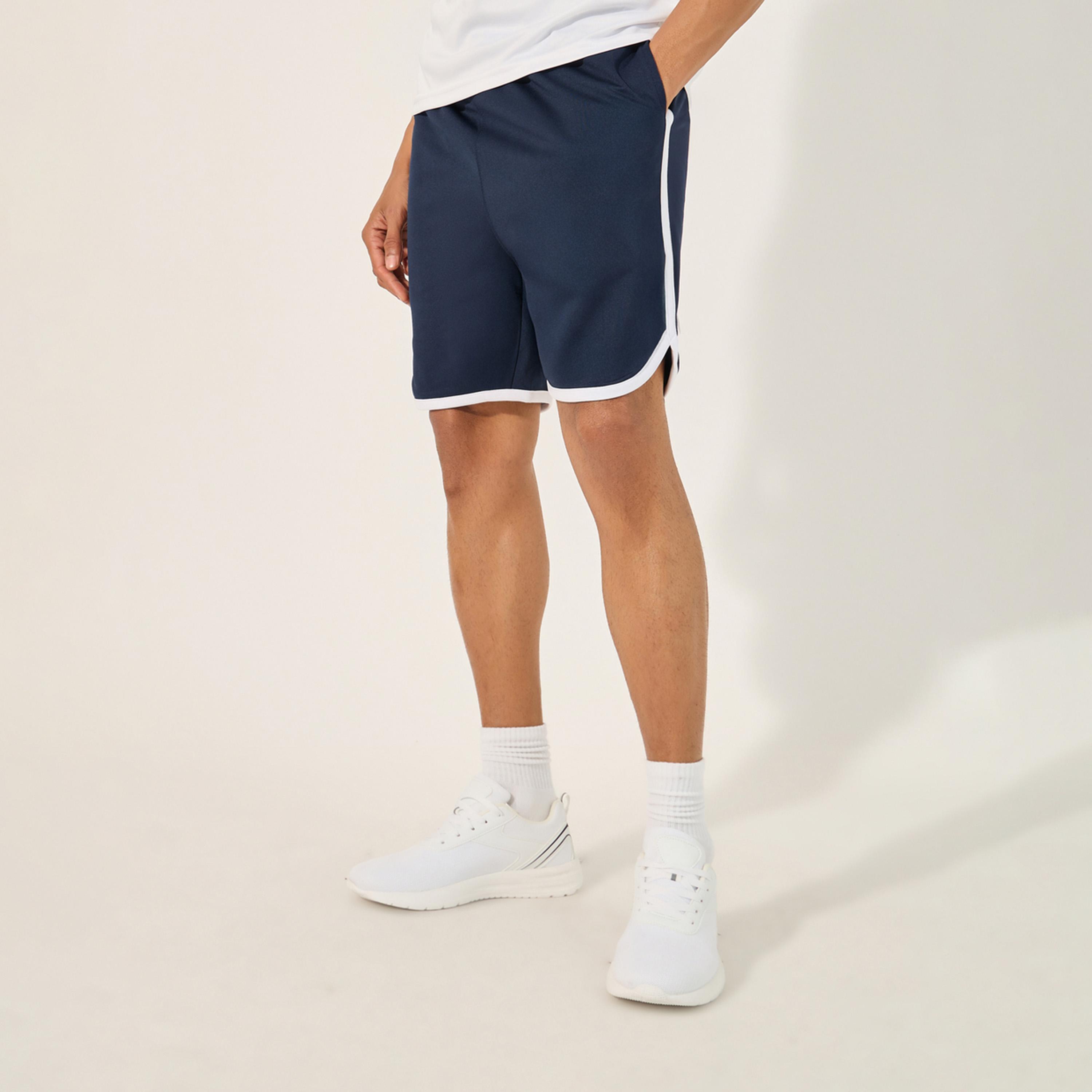 ستايلي-  شورت ركوب الدراجات بقصّة عادية ومقاس 7 بوصات مع حواف متباينة-men-clothing-sportswearandactivewear-bottoms-image-1