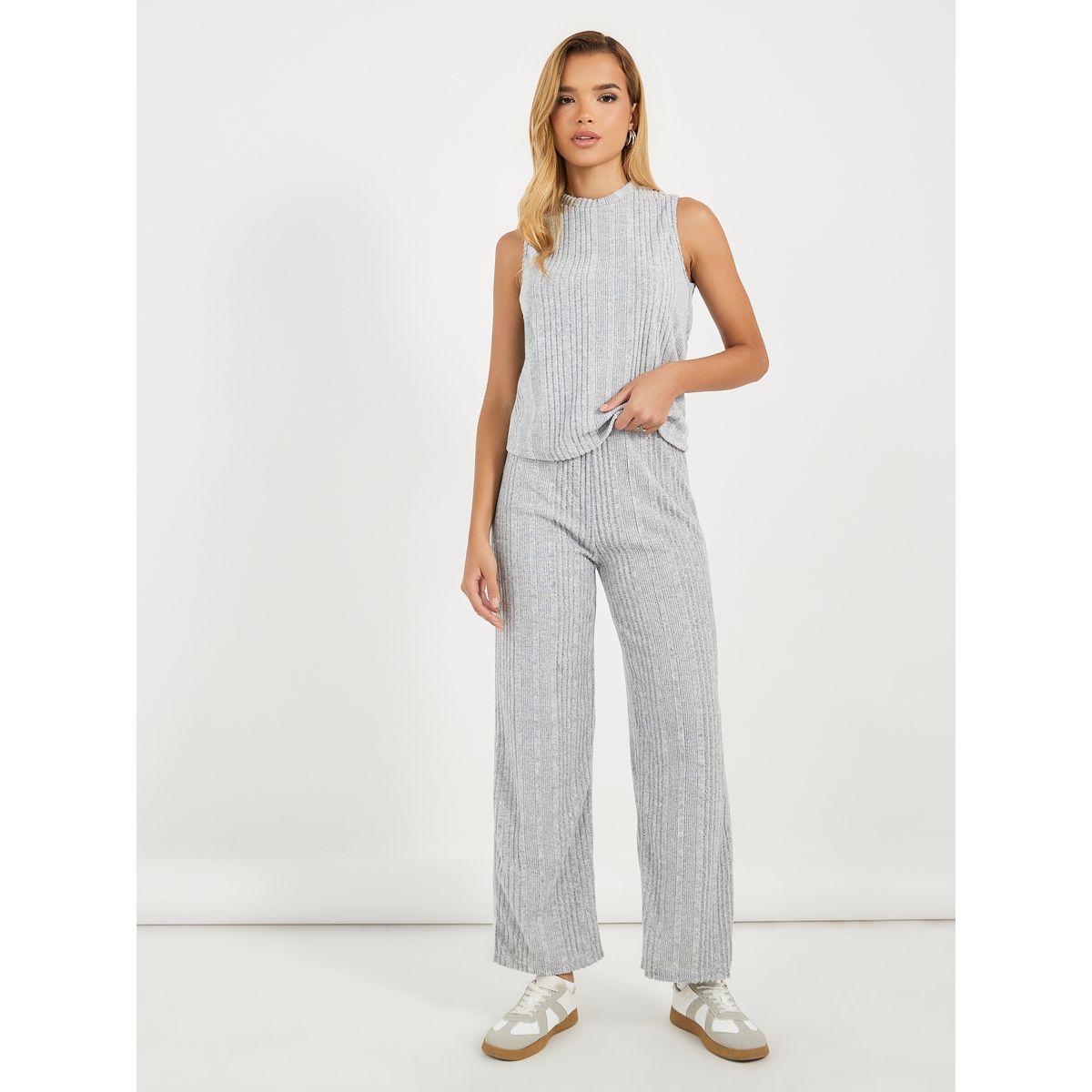 طقم منسق من بنطال وبلوزة محبوكة بلا أكمام-women-clothing-coordsets-image-1