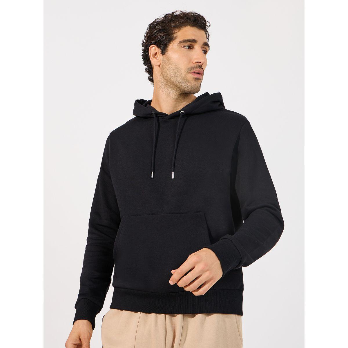 هودي بقصة عادية وجيوب كانجارو-men-winterwear-hoodiesandsweatshirts-image-1