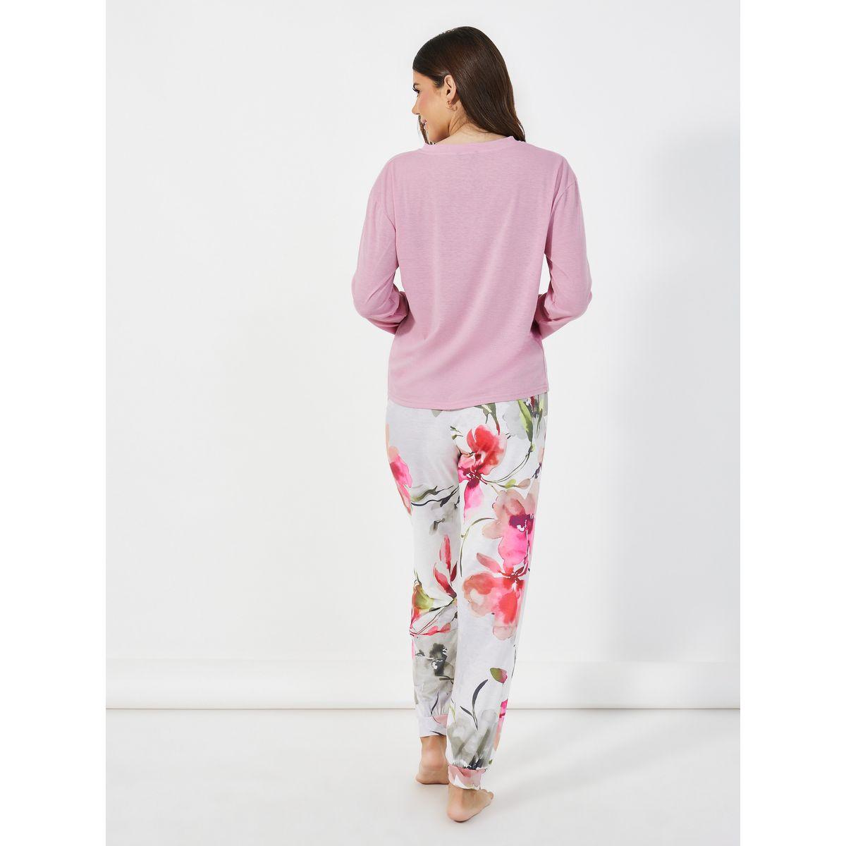 Styli Unwind Solid Dropped Shoulder T-Shirt & Floral Print Pants Pyjama Set-women-clothing-nightwear-pyjamas-longsets-image-4