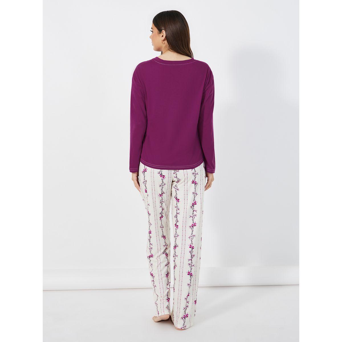 Styli Unwind Solid Notch Cross Front Detail T-Shirt & Floral Print Pants Pyjama Set-women-clothing-nightwear-pyjamas-longsets-image-4