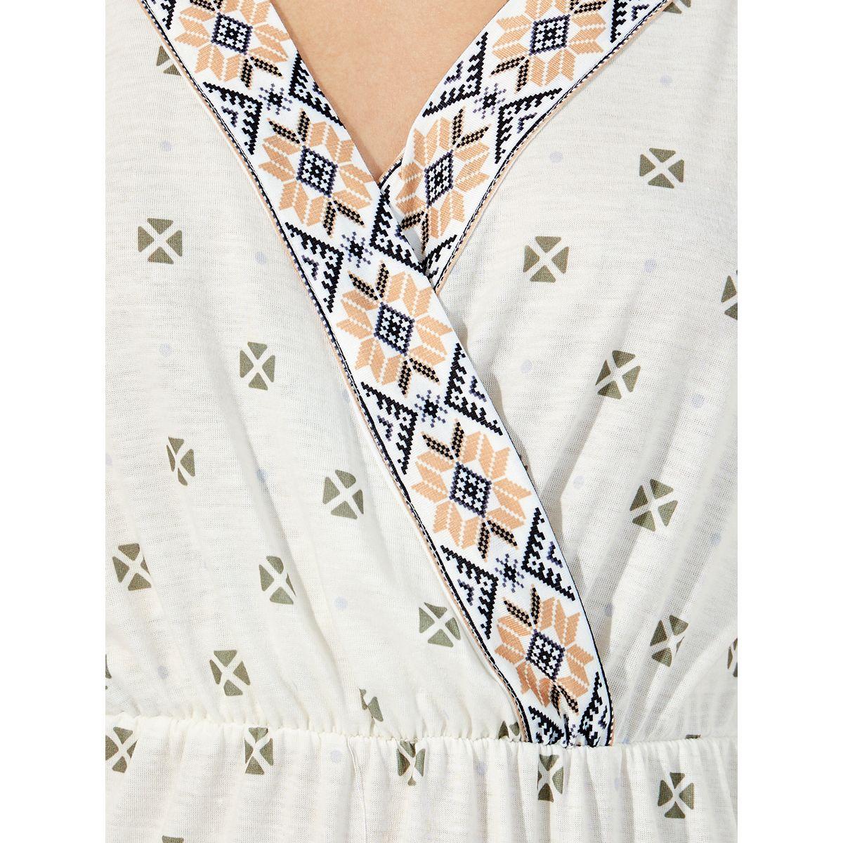 قميص نوم بنمط لف مع تفاصيل دانتيل وانماط هندسية-women-clothing-nightwear-nighties-image-3