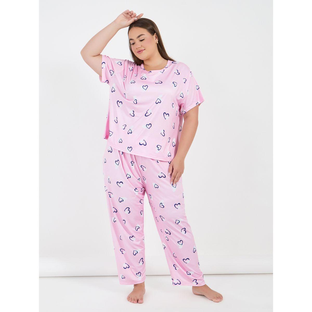 Styli Unwind Plus Size All Over Heart Print T-Shirt & Pyjama Set-women-clothing-nightwear-pyjamas-longsets-image-1
