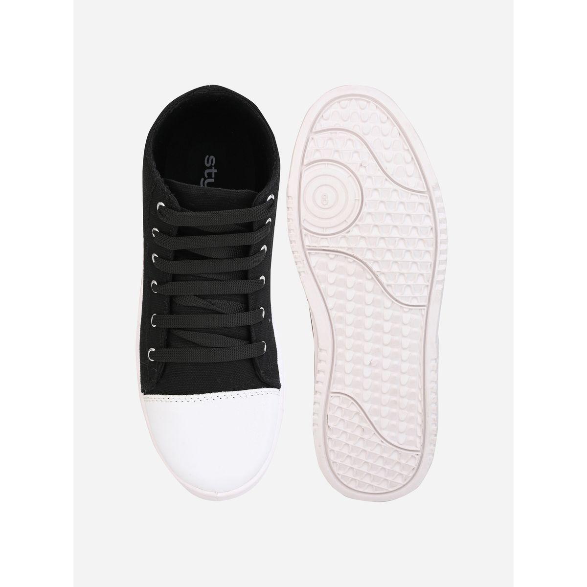 حذاء سنيكرز بطبعة جرافيك ورباط غلق-men-shoes-sneakers-image-5
