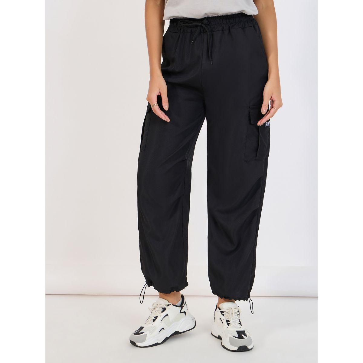 بنطال كارجو بقصة باراشوت ورباط خصر-women-clothing-bottoms-trousers-image-3