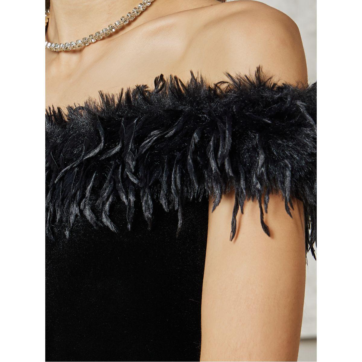 فستان طويل بأكتاف مكشوفة وفرو صناعي-women-clothing-dresses-image-3