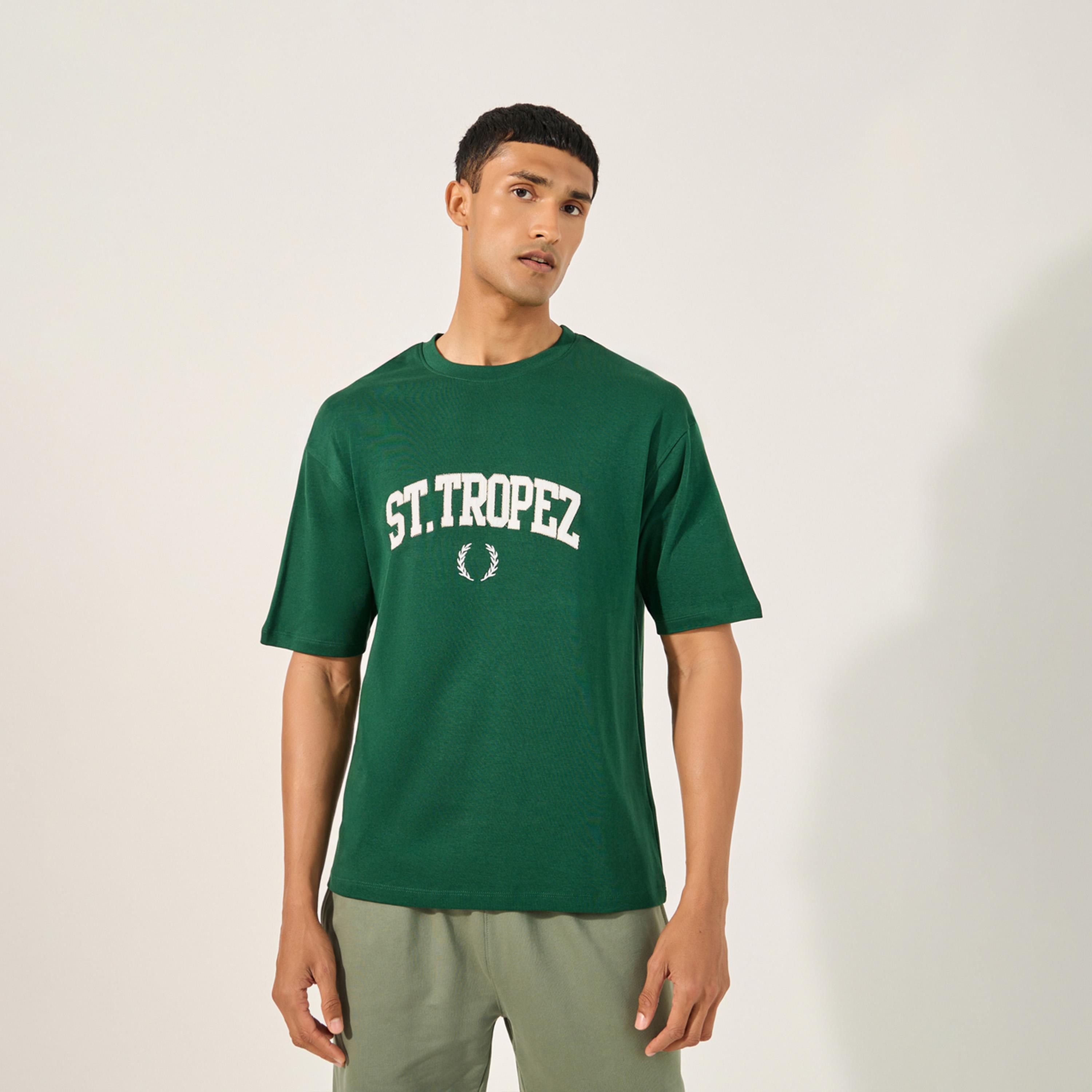 ستايلي - تي شيرت مطرز بشعار ورقبة دائرية-men-clothing-tshirtsandpolos-tshirts-image-1