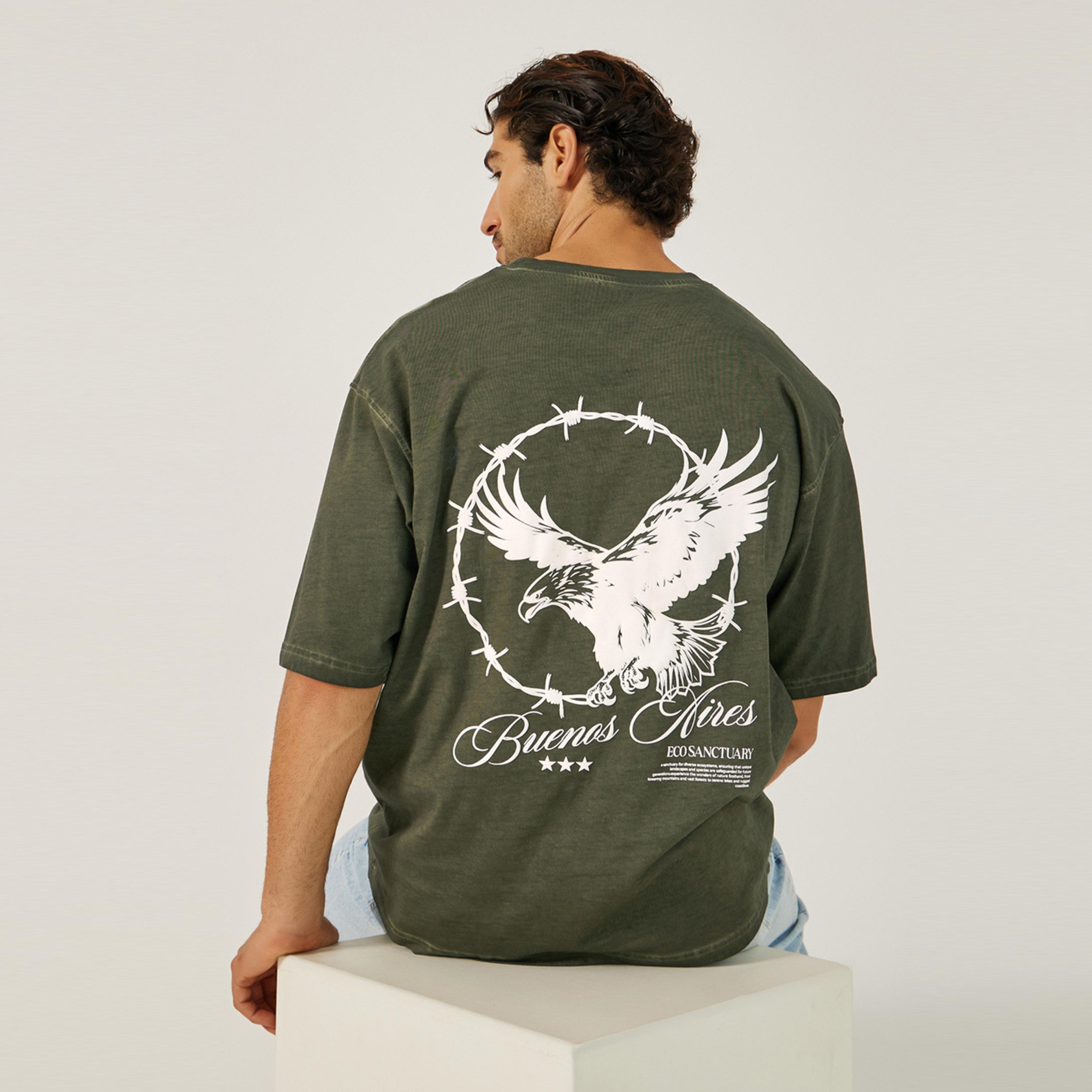 ستايلي - تي شيرت ستريت وير كبير الحجم مغسول بطبعة نسر-men-clothing-tshirtsandpolos-tshirts-image-1