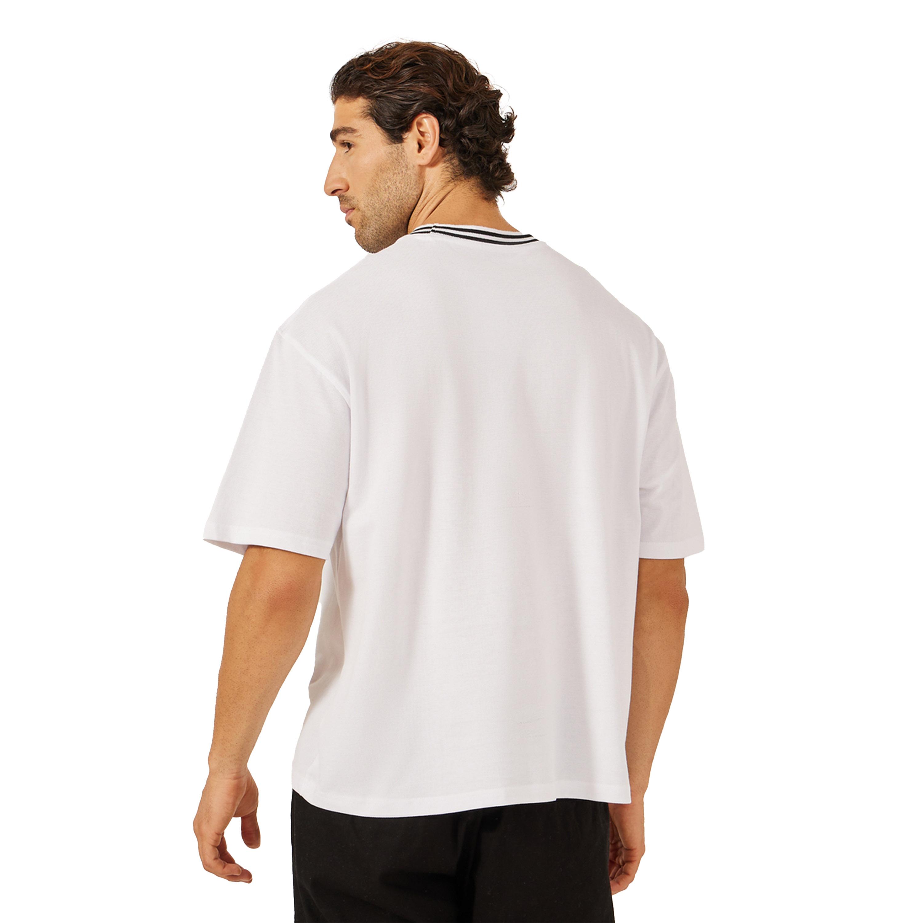 ستايلي -  تي شيرت مطرز بقماش بيكيه محبوك بقصّة عادية-men-clothing-tshirtsandpolos-tshirts-image-4