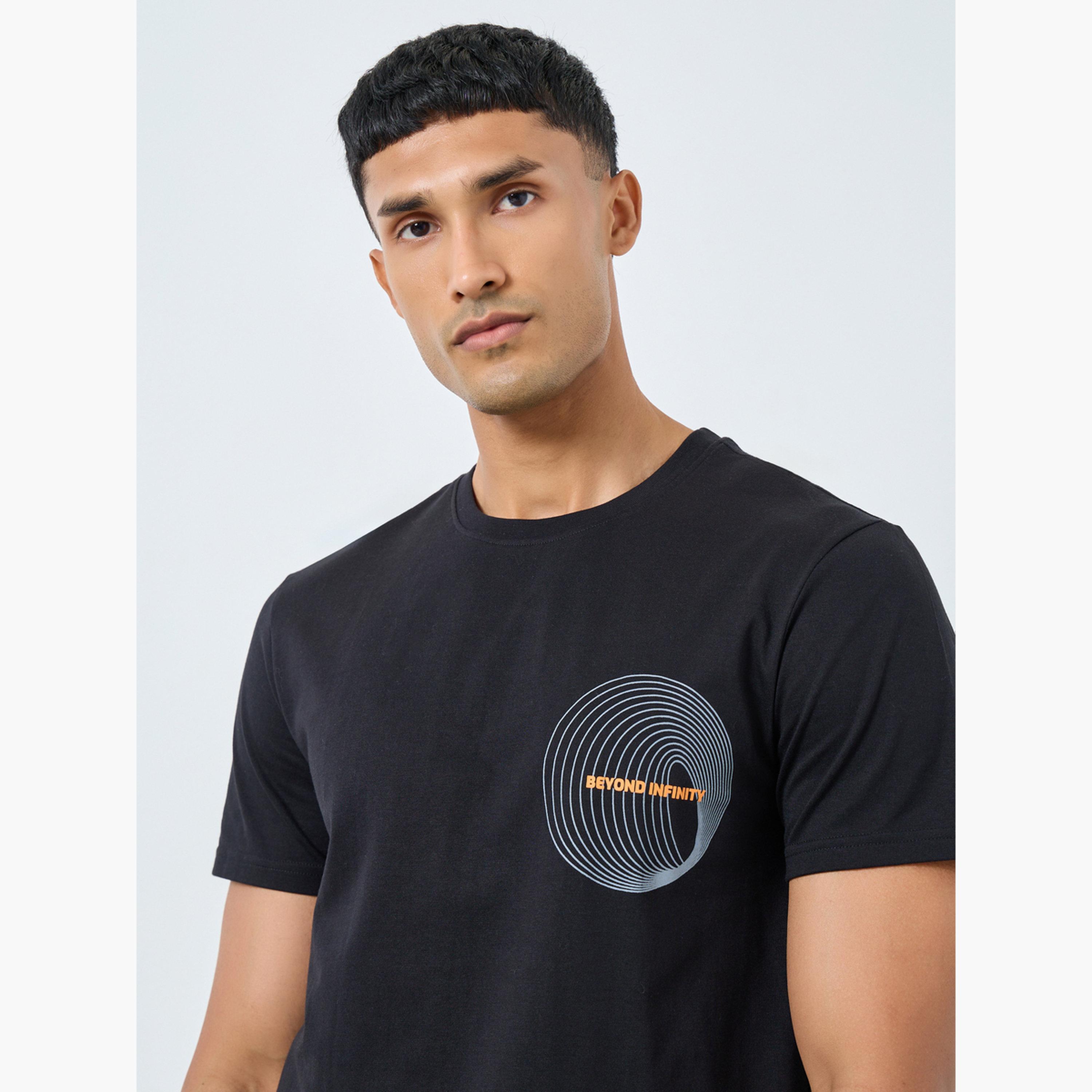 ستايلي - تي شيرت رجالي أسود بطبعة جرافيكية ورقبة دائرية-men-clothing-tshirtsandpolos-tshirts-image-3