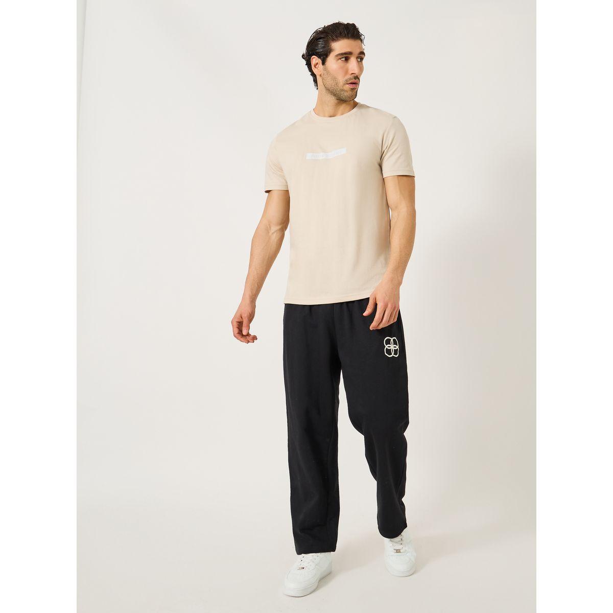 تيشيرت بقصة عادية وطبعة كتابة-men-clothing-tshirtsandpolos-tshirts-image-2