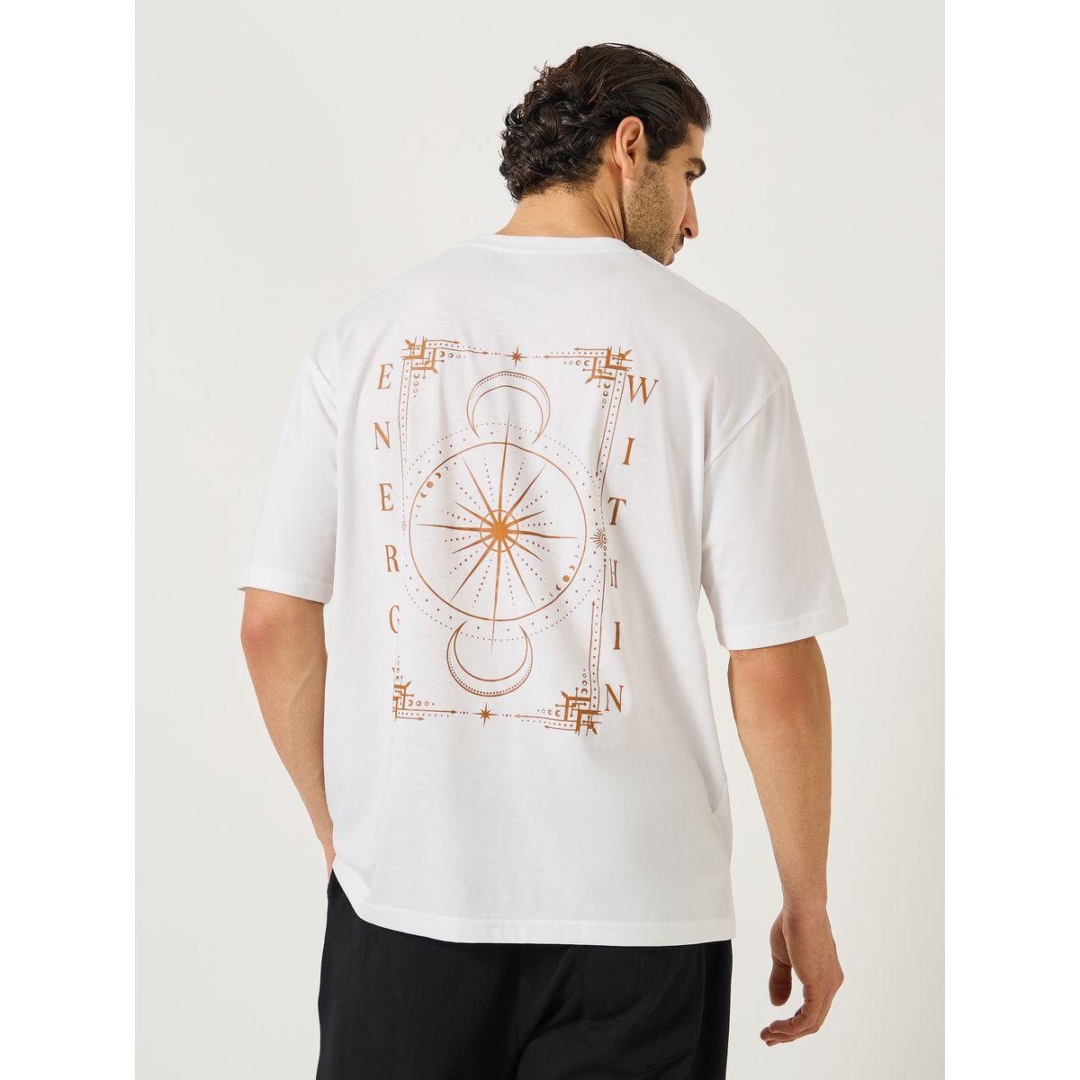 تيشيرت فضفاض بطبعة جرافيك-men-clothing-tshirtsandpolos-tshirts-image-1