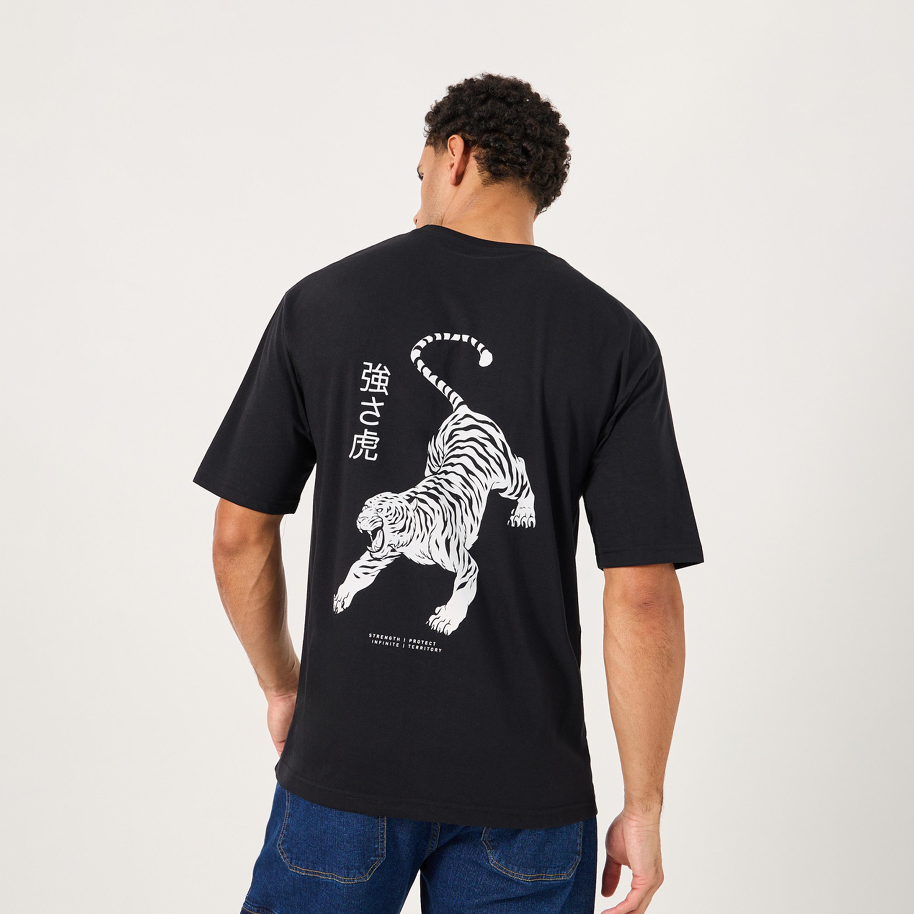 ستايلي - تي شيرت ستريت وير كبير الحجم بطبعة نمر-men-clothing-tshirtsandpolos-tshirts-image-2
