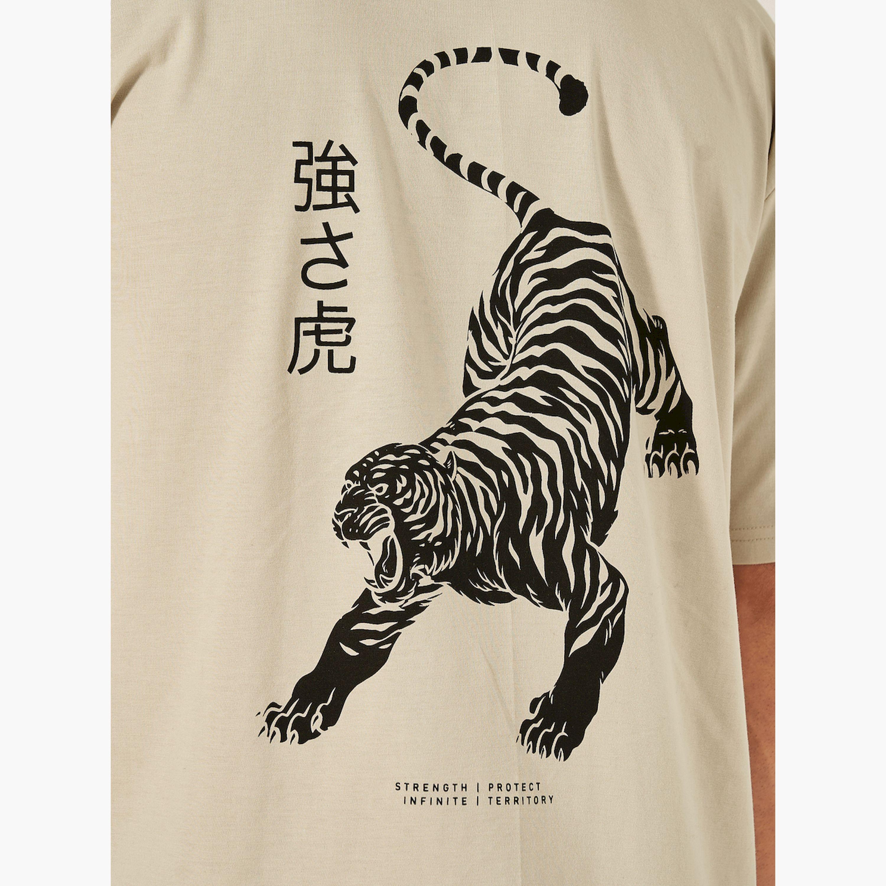 ستايلي - تي شيرت ستريت وير كبير الحجم بطبعة نمر-men-clothing-tshirtsandpolos-tshirts-image-5