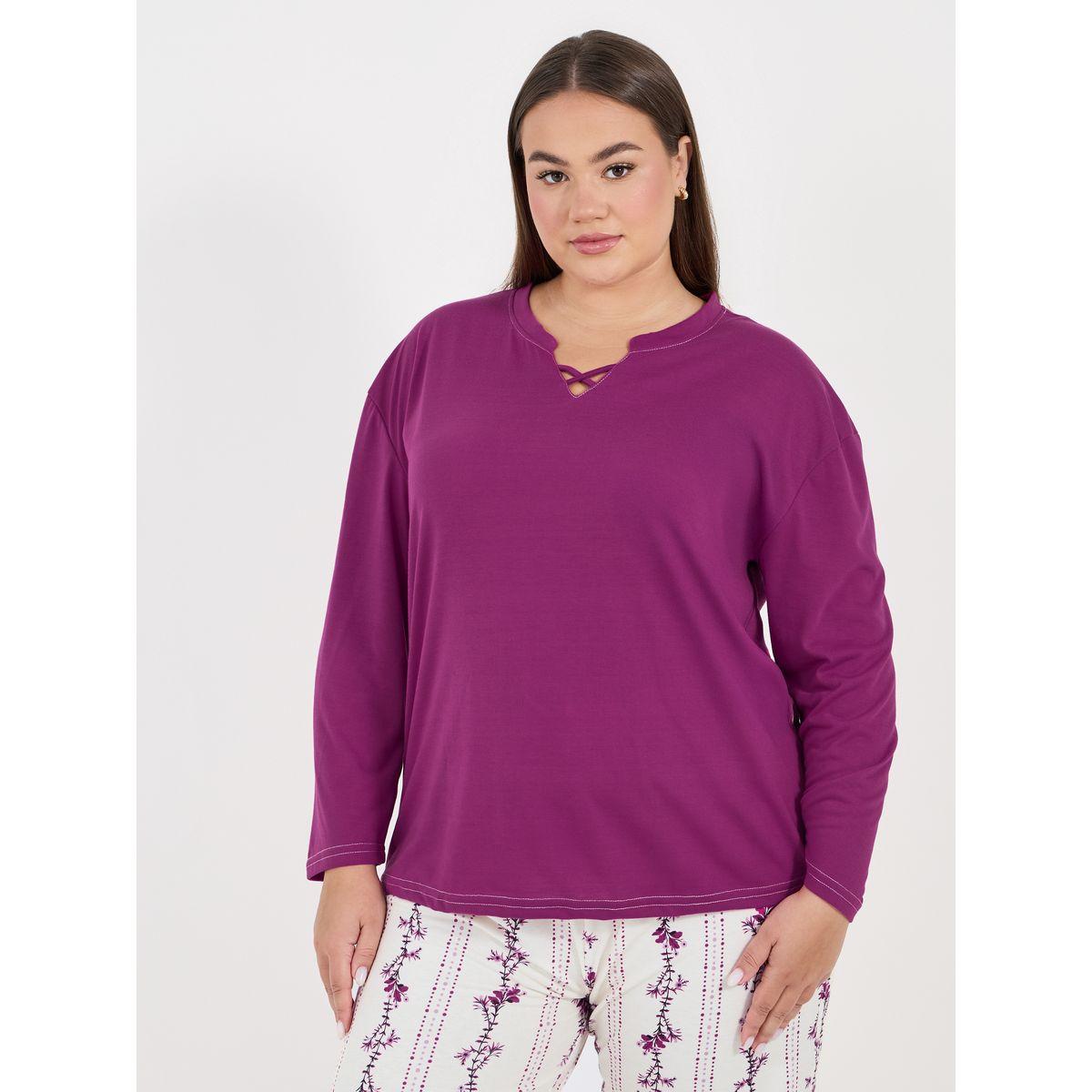 Styli Plus Size Notch Cross Front Detail T-Shirt & Linear Floral Pyjama Set-women-clothing-nightwear-pyjamas-longsets-image-3
