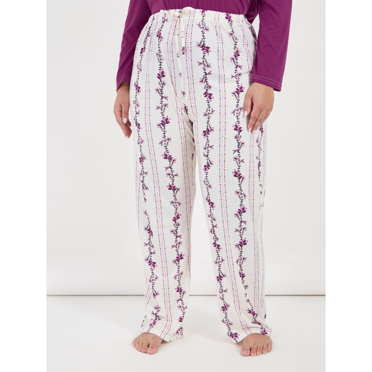 Styli Plus Size Notch Cross Front Detail T-Shirt & Linear Floral Pyjama Set-women-clothing-nightwear-pyjamas-longsets-image-6
