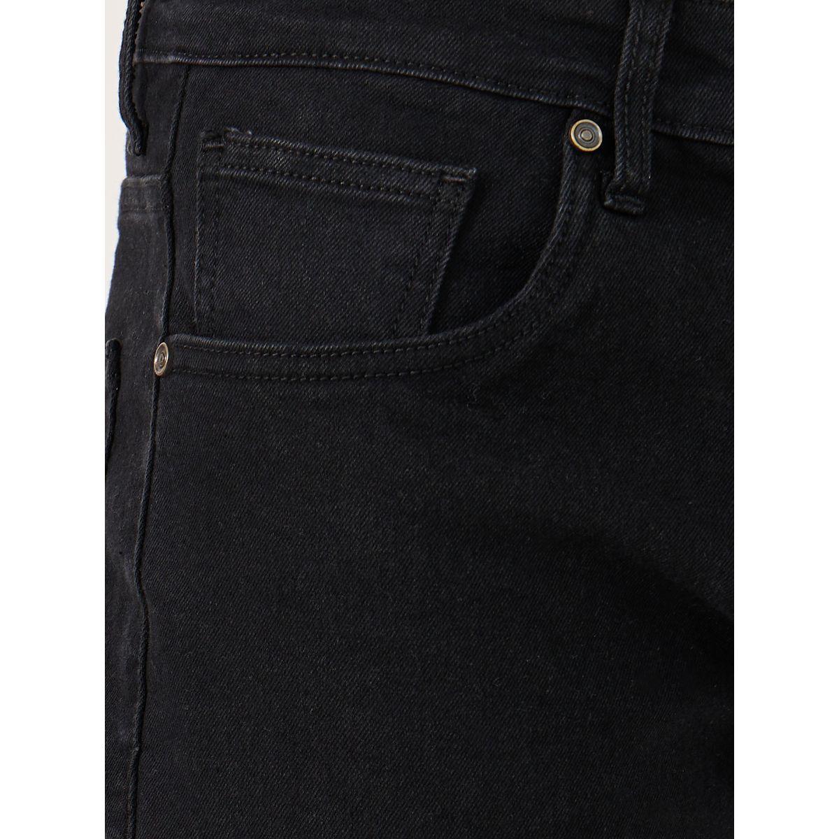 جينز بقصة سليم ف وتفاصيل مُمزقة-men-clothing-jeans-image-3