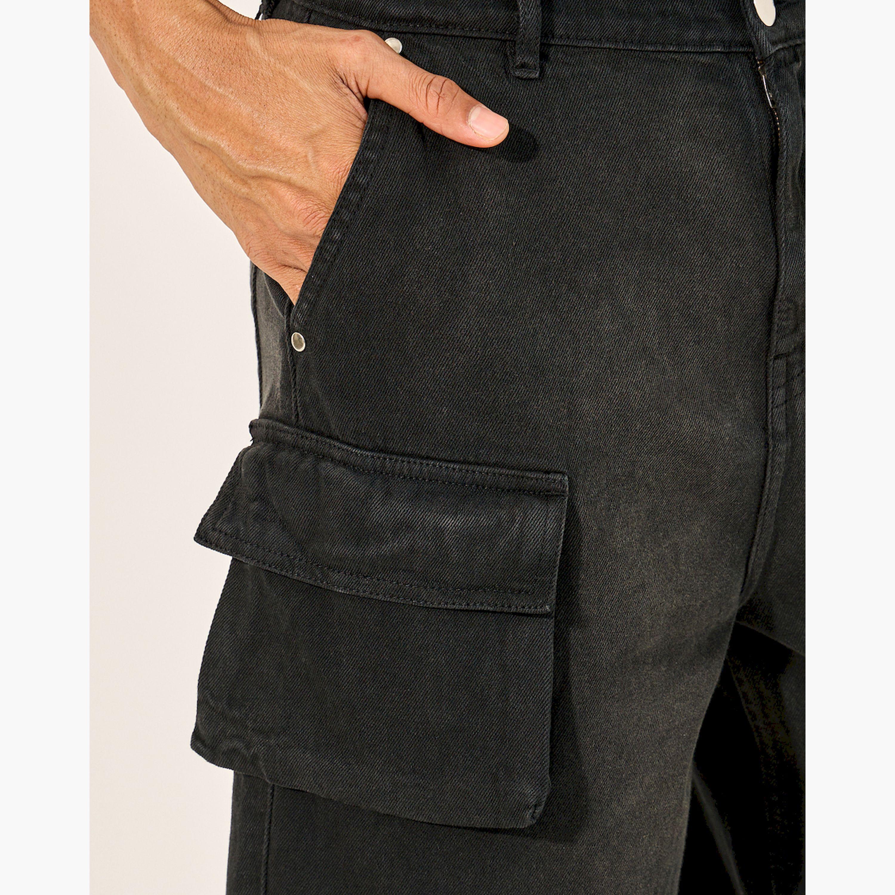 ستايلي - شورت كبير الحجم مغسول بالحامض مع جيب كارغو-men-clothing-bottoms-shorts-image-3