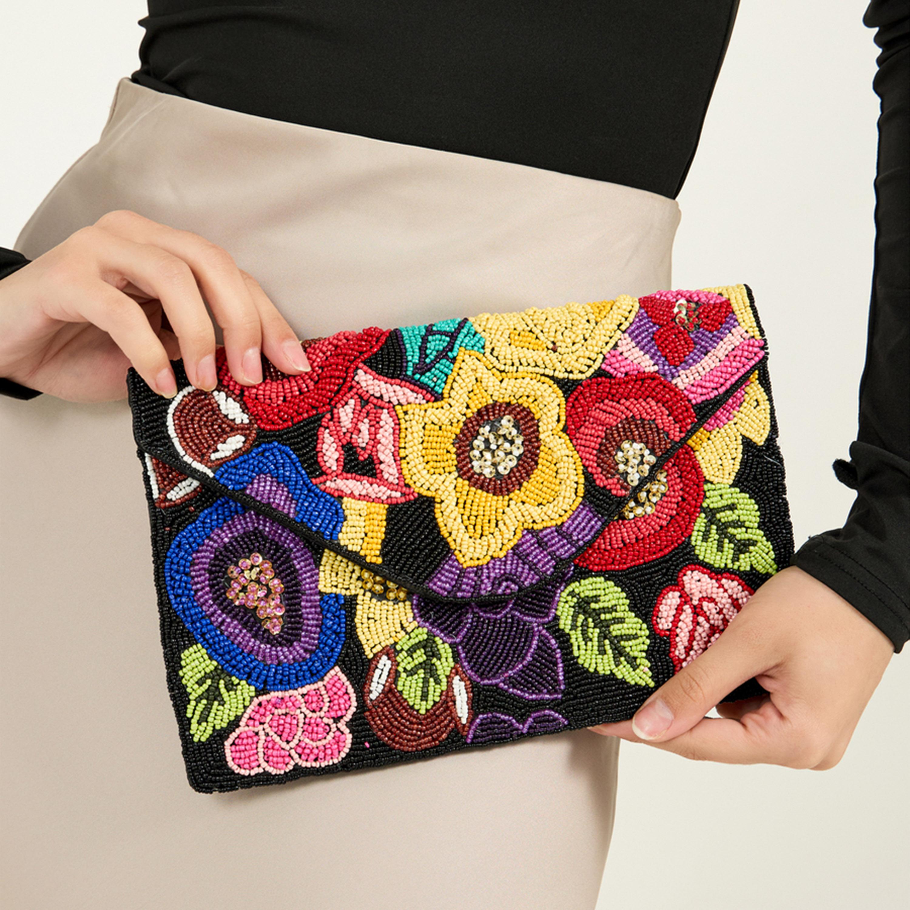 ستايلي - حقيبة كلاتش مزينة بالزهور مع حزام سلسلة قابل للفصل-women-bagsandwallets-handbags-image-2