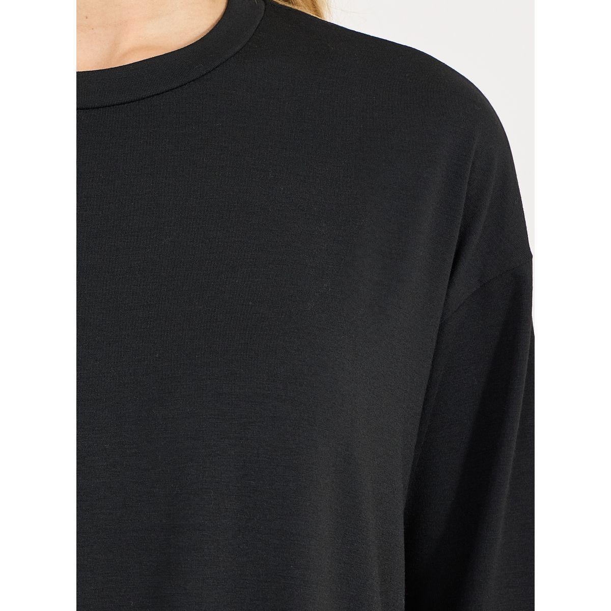 Styli Solid Round Neck Longline T-Shirt with Side Slit-women-clothing-tshirts-image-4
