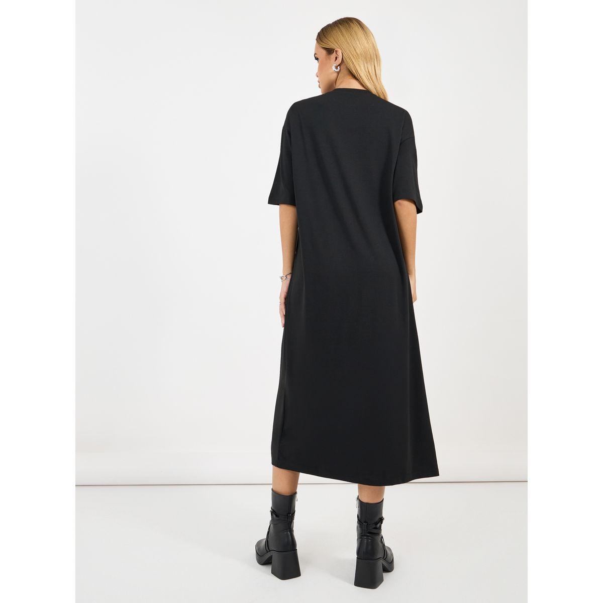 Styli Solid Round Neck Longline T-Shirt with Side Slit-women-clothing-tshirts-image-5