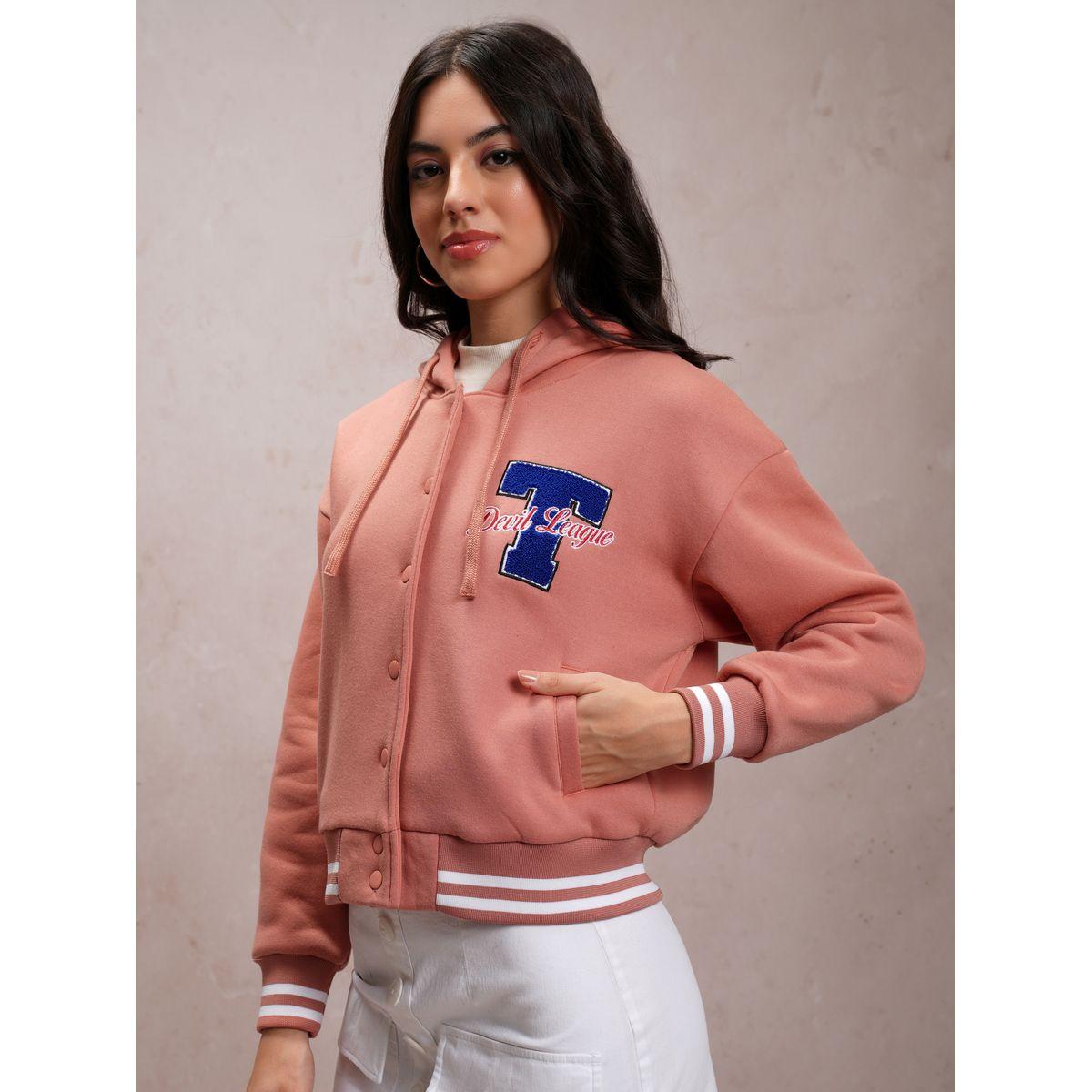 جاكيت فارسيتي بتفاصيل مُطرّزة وياقة هودي طوكيو توكيز × ستايلي-women-winterwear-coatsandjackets-jackets-image-4