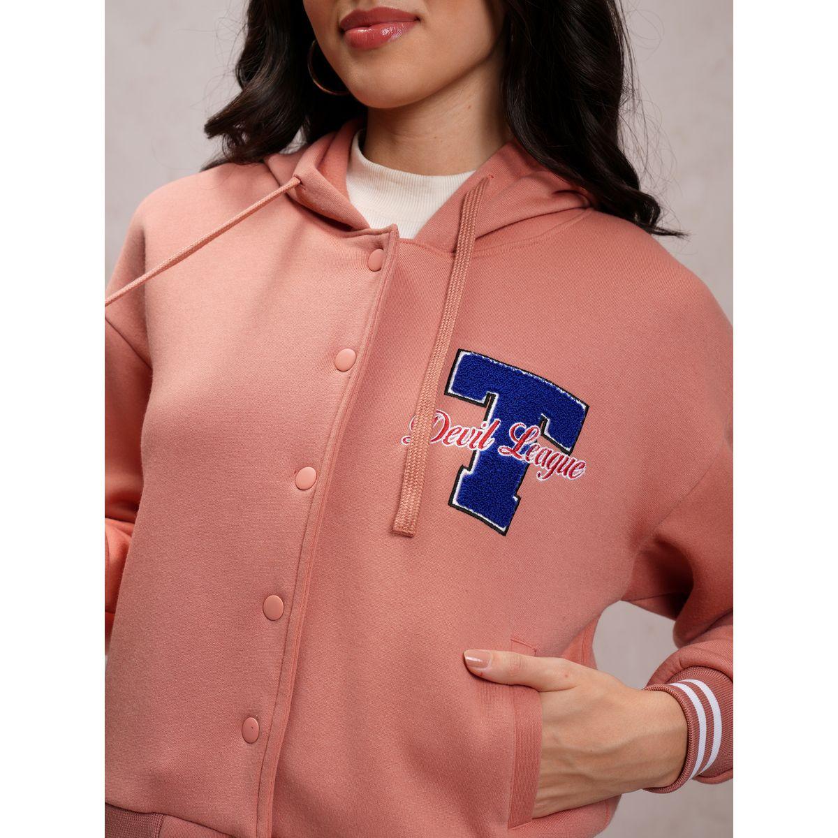 جاكيت فارسيتي بتفاصيل مُطرّزة وياقة هودي طوكيو توكيز × ستايلي-women-winterwear-coatsandjackets-jackets-image-5