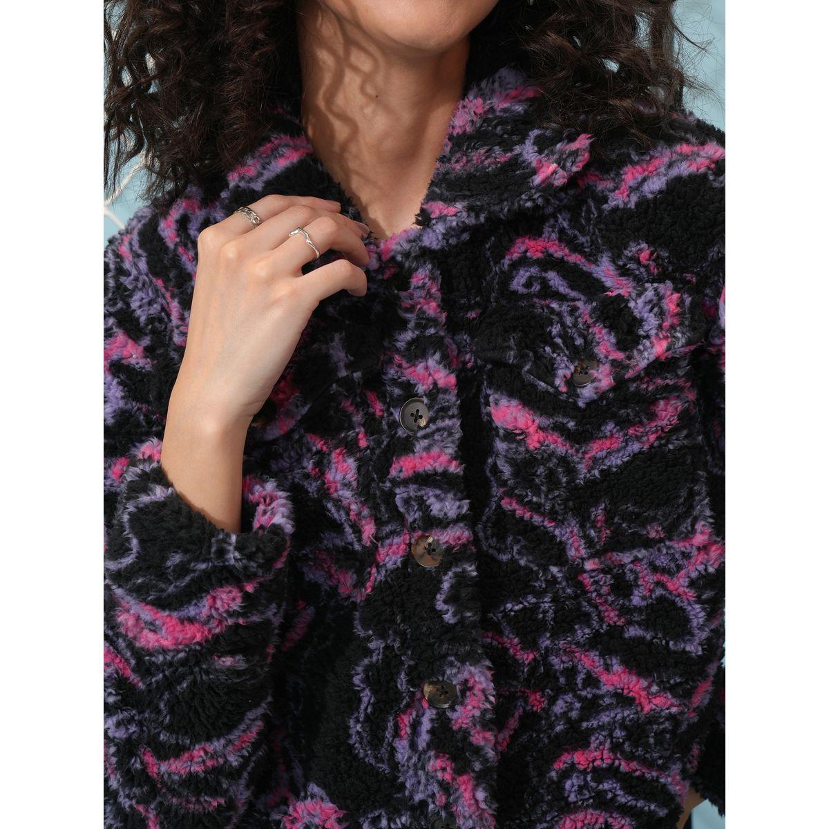 Tokyo Talkies X Styli  Abstract Print Button Detail Collared Jacket-women-winterwear-coatsandjackets-jackets-image-5