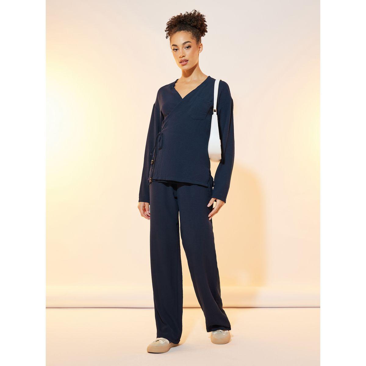 طقم منسق من بنطال وبلوزة سادة بنمط لف-women-clothing-coordsets-image-1