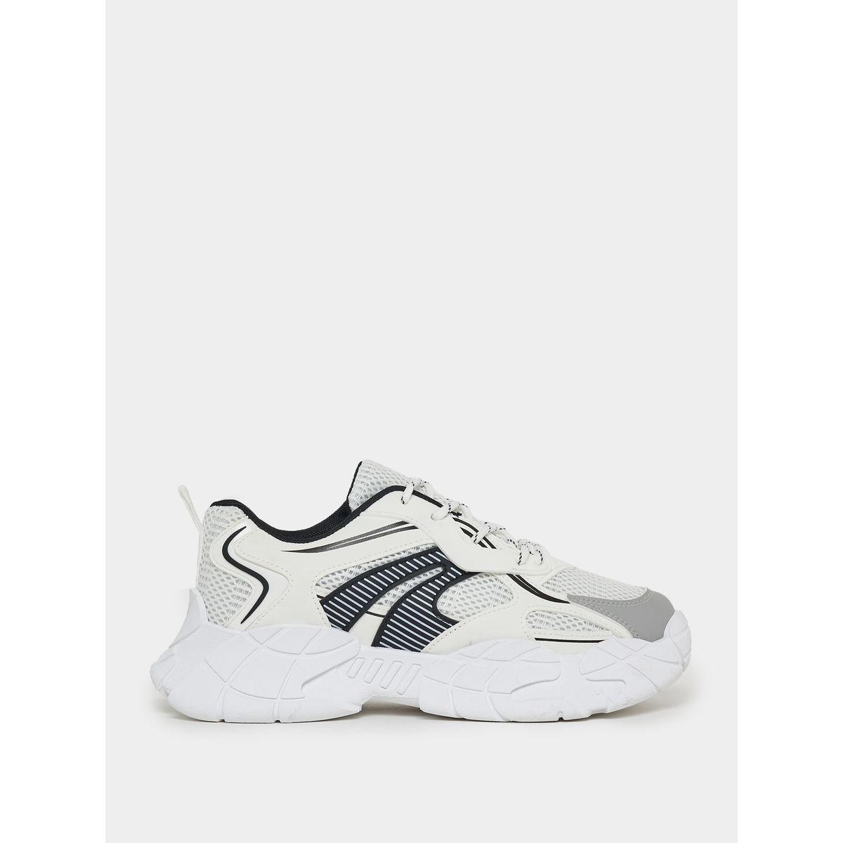 حذاء سنيكرز بنعل شانكي ونمط كتل الالوان-men-shoes-sneakers-image-1