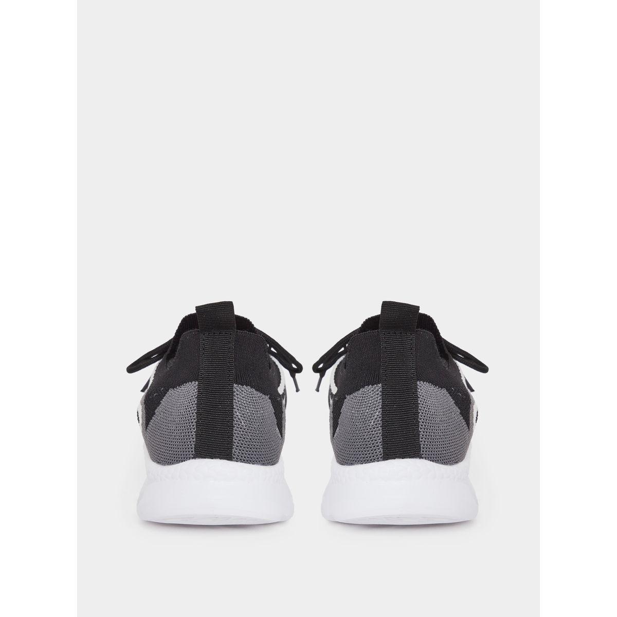 حذاء سنيكرز بنمط كتل الألوان بتفاصيل بارزة الملمس ورباط غلق-men-shoes-sneakers-image-4