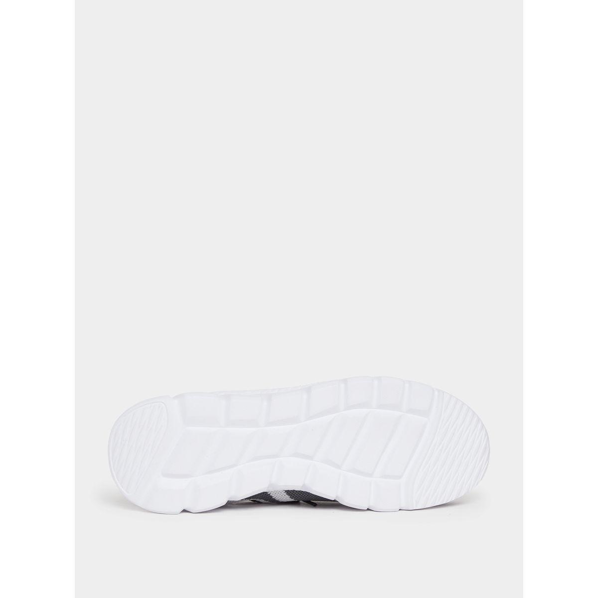 حذاء سنيكرز بنمط كتل الألوان بتفاصيل بارزة الملمس ورباط غلق-men-shoes-sneakers-image-6
