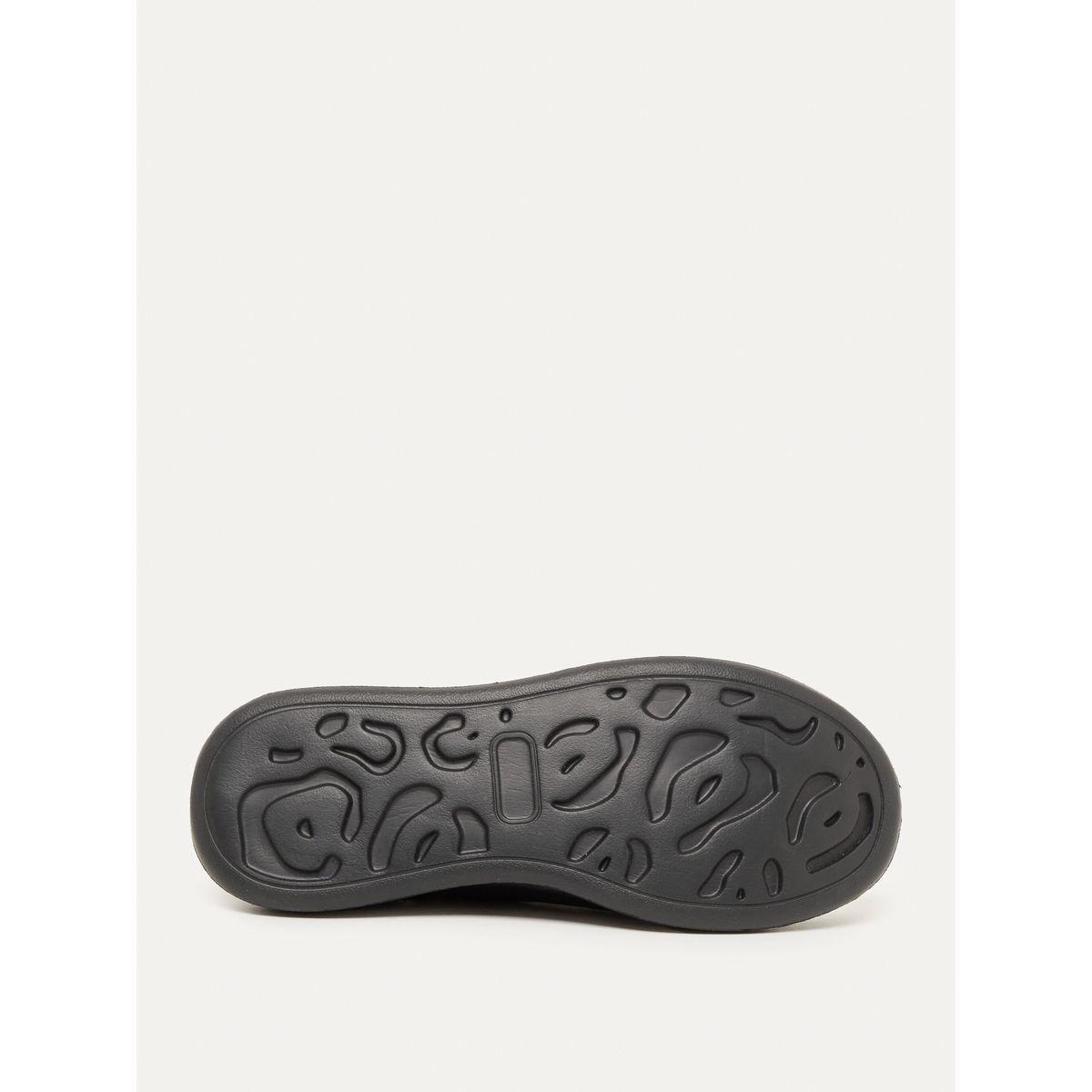 Styli Textured Lace Up Platform Sole Sneakers-men-shoes-sneakers-image-7