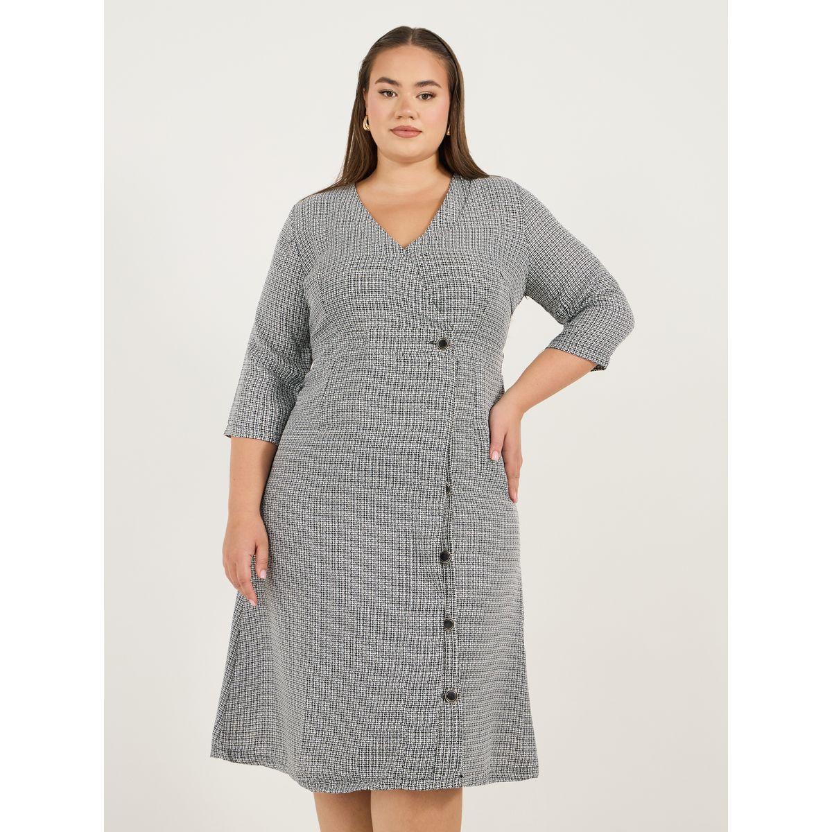Styli Plus Size Self Design Short Sleeves Wrap Midi Dress-women-clothing-dresses-image-2