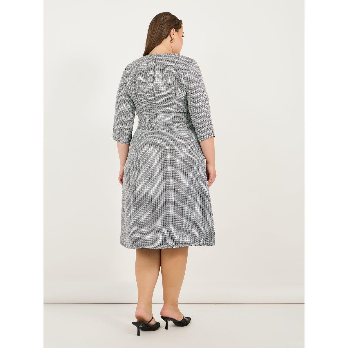 Styli Plus Size Self Design Short Sleeves Wrap Midi Dress-women-clothing-dresses-image-6
