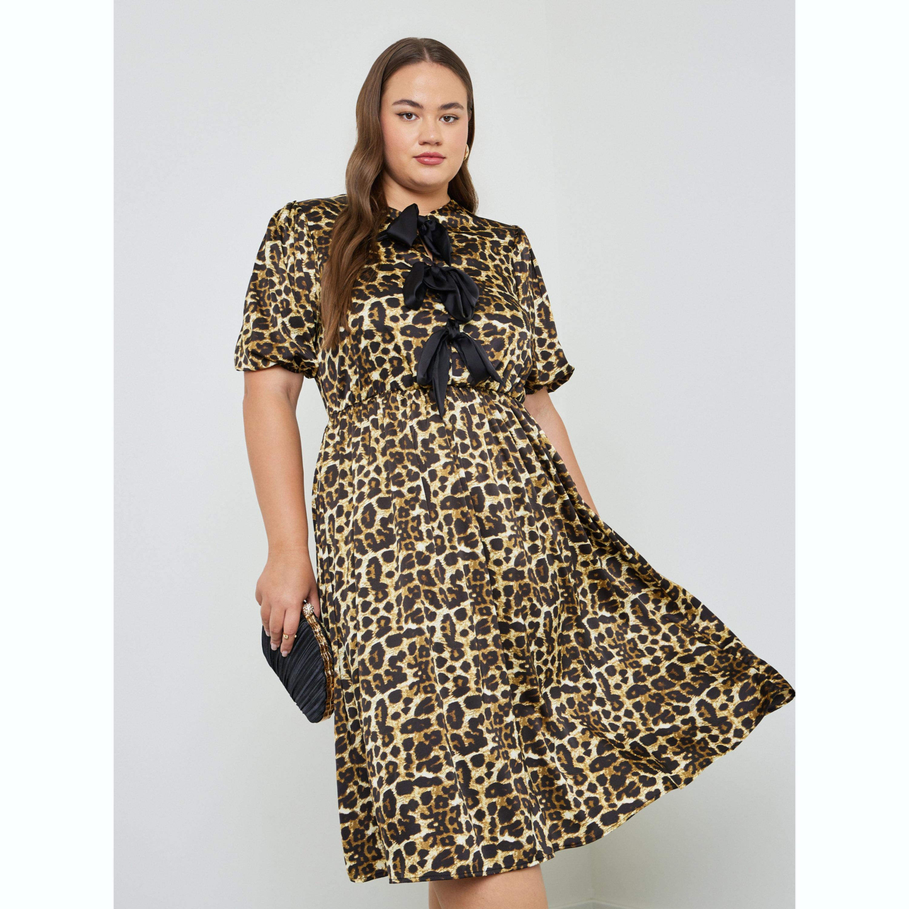 فستان بطول الركبة بطبعة حيوانات وتفاصيل فيونكة بمقاس كبير-women-clothing-dresses-image-1