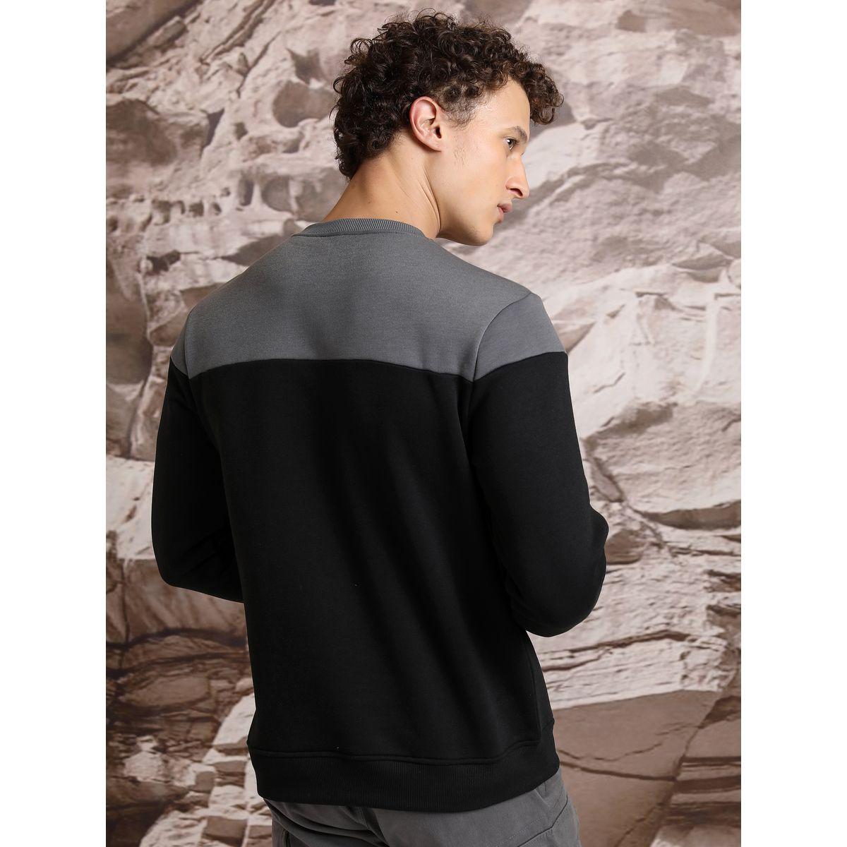 سويت شيرت بنمط كتل الالوان مع شارة كيتش × ستايلي-men-winterwear-hoodiesandsweatshirts-image-3