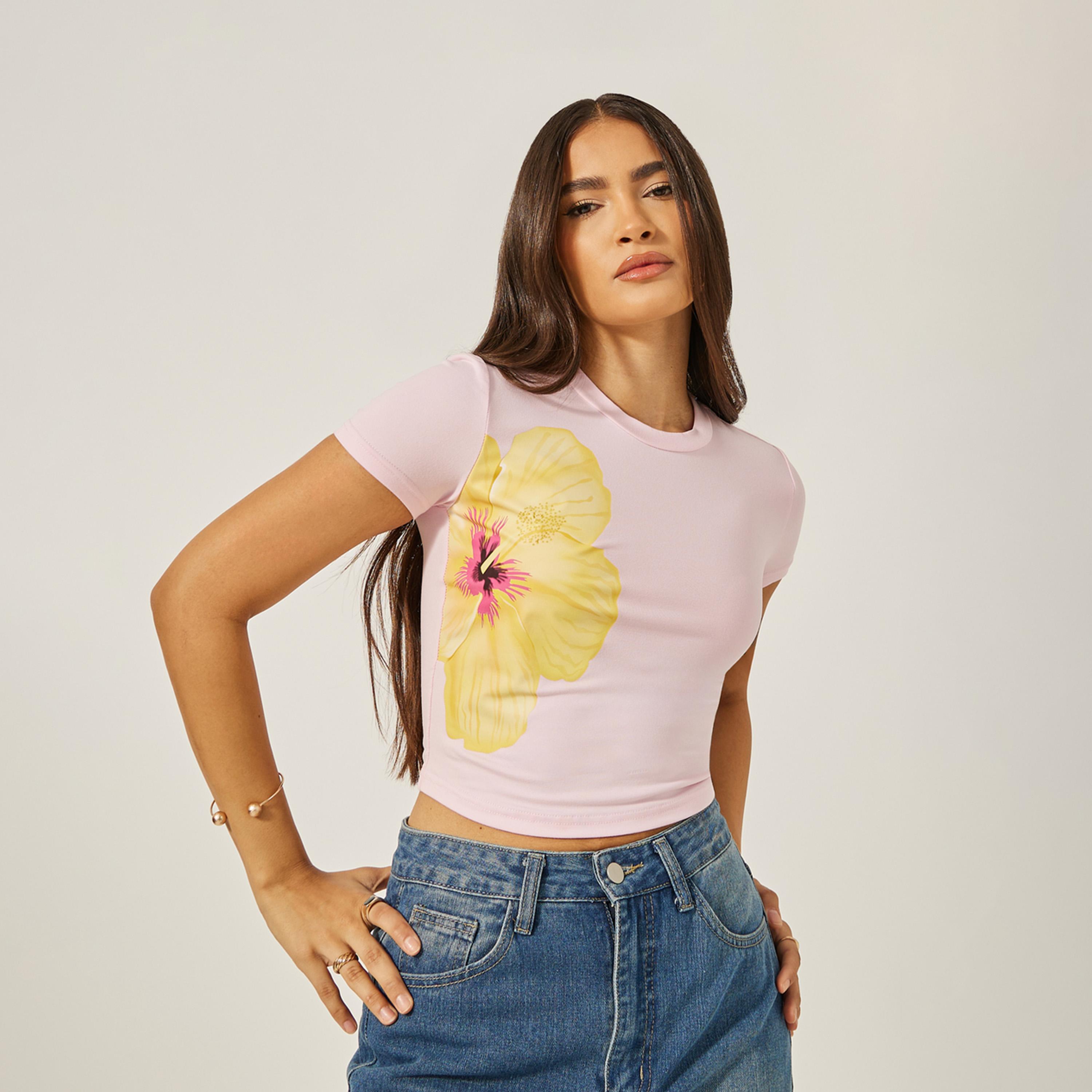 Styli Hibiscus Floral Graphic Print Fitted Crop T-Shirt-women-clothing-tshirts-image-2
